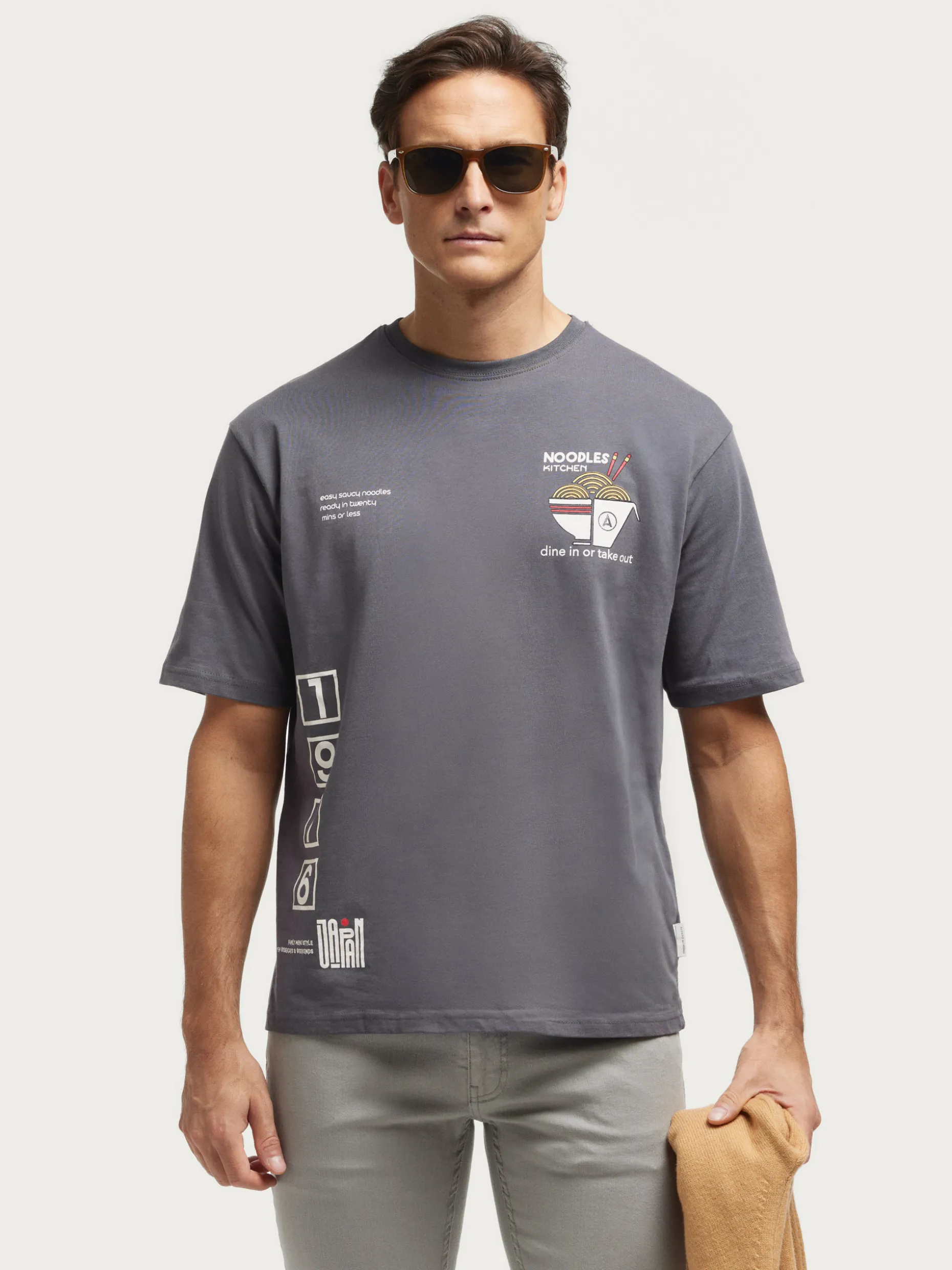 CAMISETA Cucina Alvaro Moreno - Maglietta Professionale in Cotone Premium con Design Esclusivo | Confezione Artigianale e Prezzo Competitivo