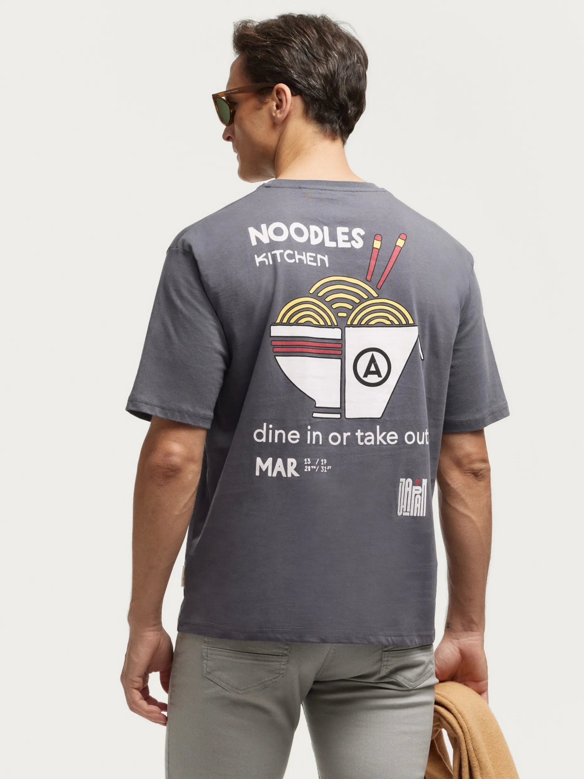 CAMISETA Cucina Alvaro Moreno - Maglietta Professionale in Cotone Premium con Design Esclusivo | Confezione Artigianale e Prezzo Competitivo