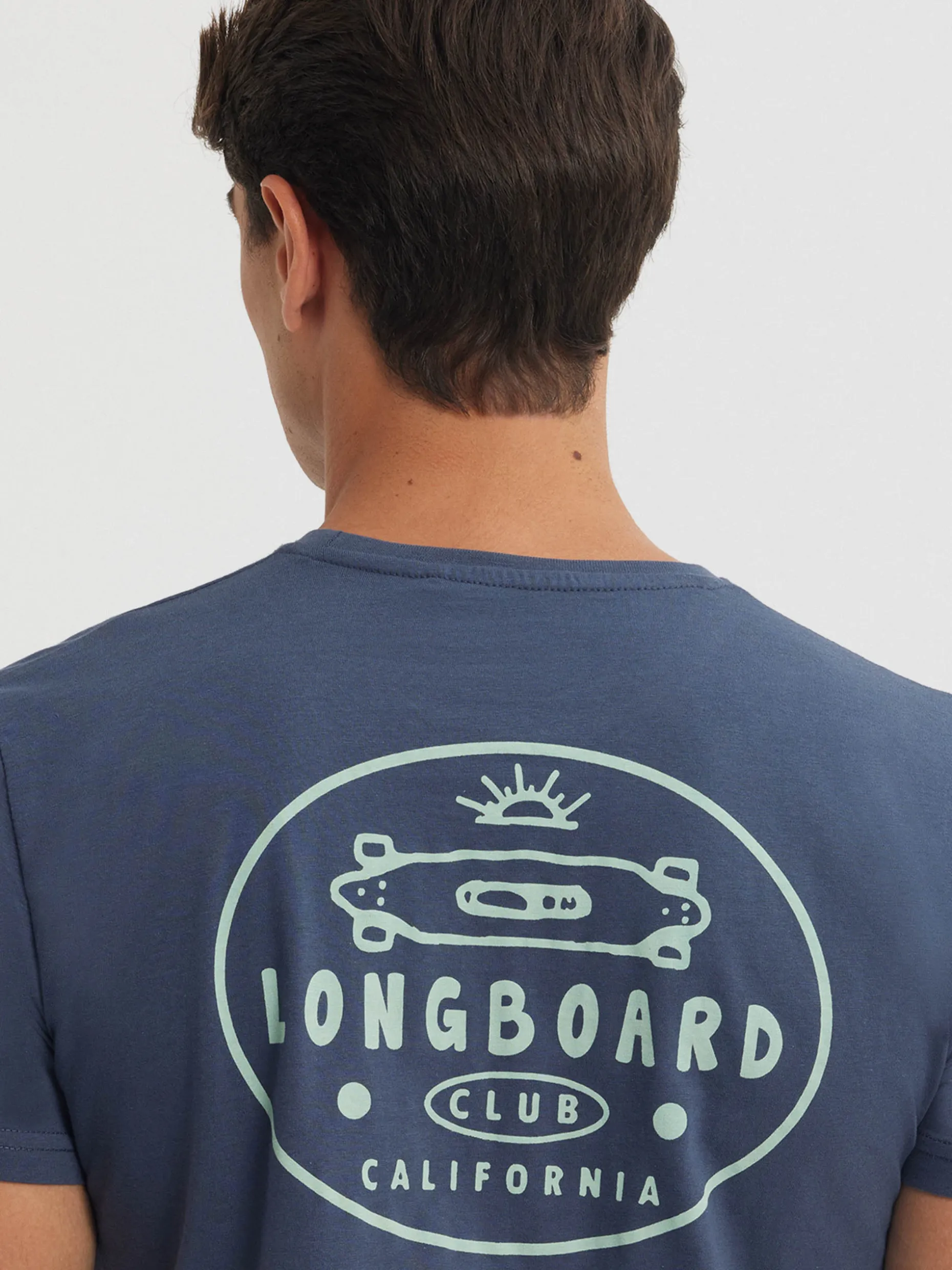Maglietta Uomo Longboard con Stampa Artistica - Design Esclusivo Alvaro Moreno per Appassionati di Sport e Moda - T-Shirt Casual con Grafica Vivace per Skateboard e Stile Urbano