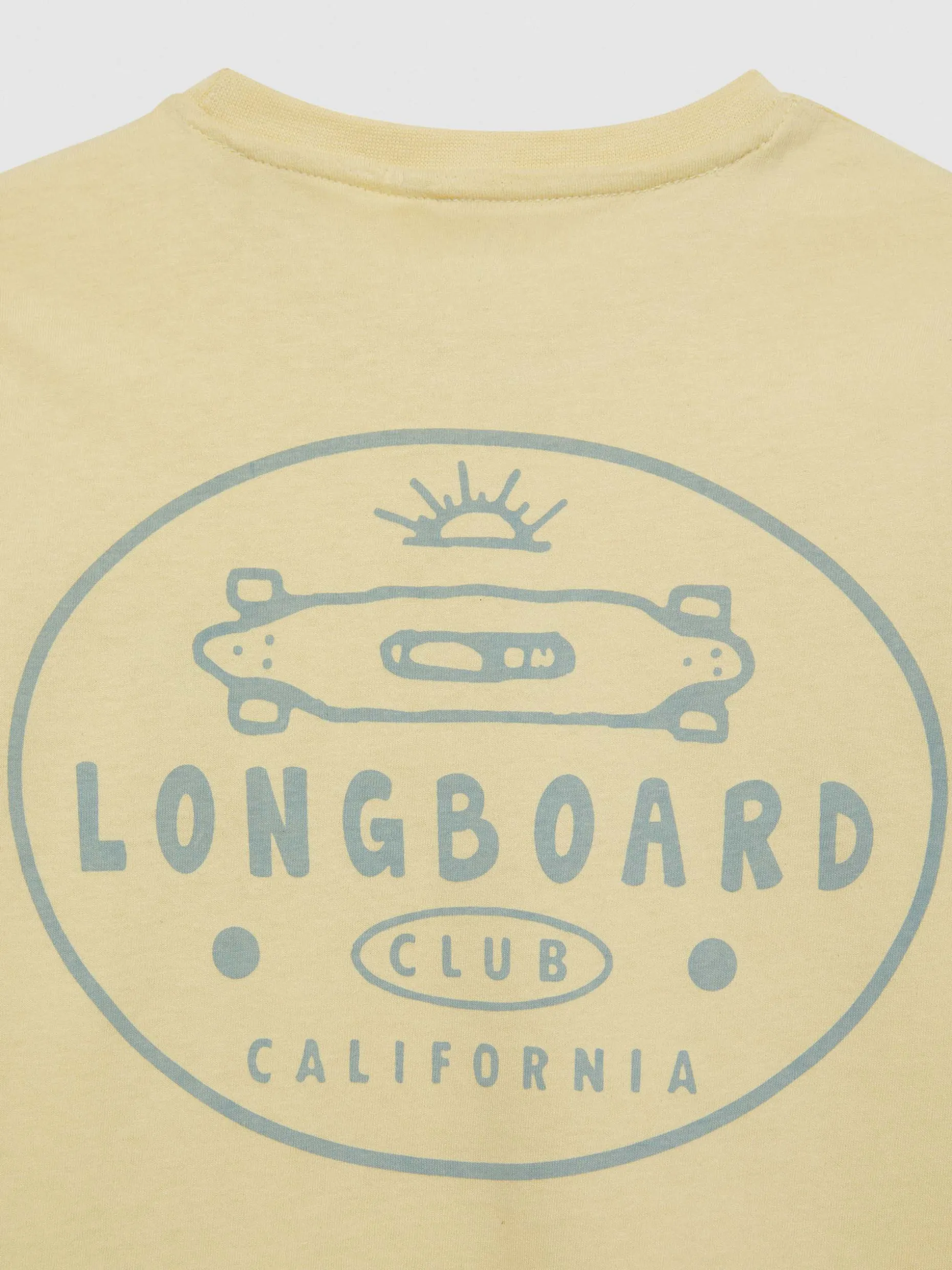 CAMICETTA SPORTIVA BAMBINI LONGBOARD - DESIGN ALVARO MORENO | MASSIMO COMFORT E STILE URBANO PER GIOVANI RIDER 

Divertimento Senza Limiti con Taglio Respirante e Grafiche Esclusive - Abbigliamento Tecnico per Skateboard Junior
