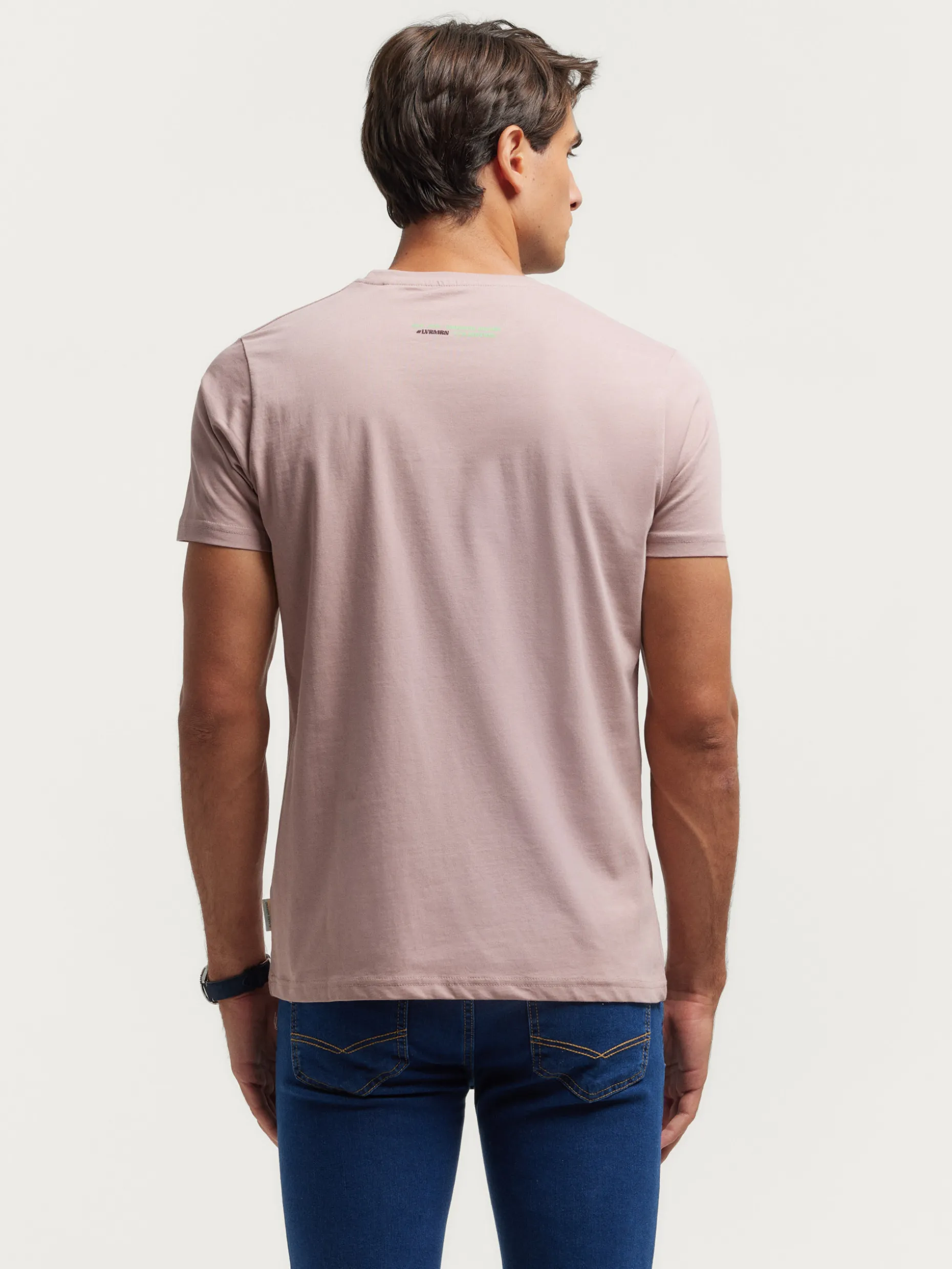 Maglietta Uomo Pacific - Design Esclusivo di Alvaro Moreno, Stile Casual e Prezzo Conveniente