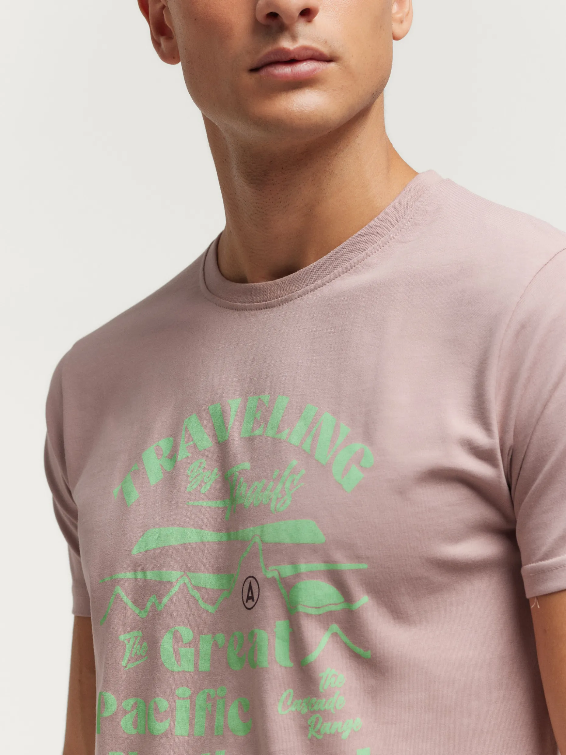 Maglietta Uomo Pacific - Design Esclusivo di Alvaro Moreno, Stile Casual e Prezzo Conveniente