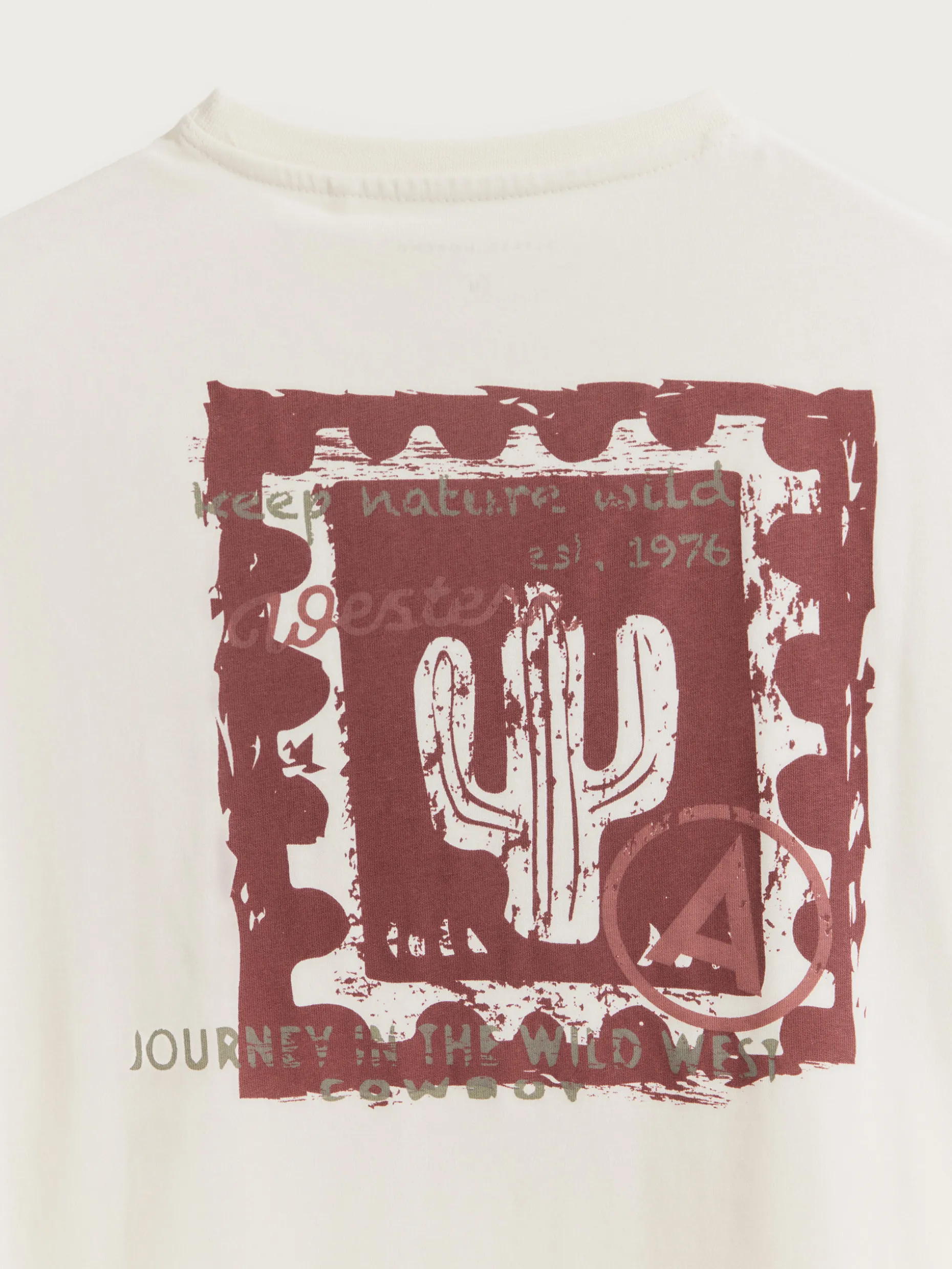 Maglietta Western Stile Ranch con Design Esclusivo - Collezione Firmata Alvaro Moreno 

(：，