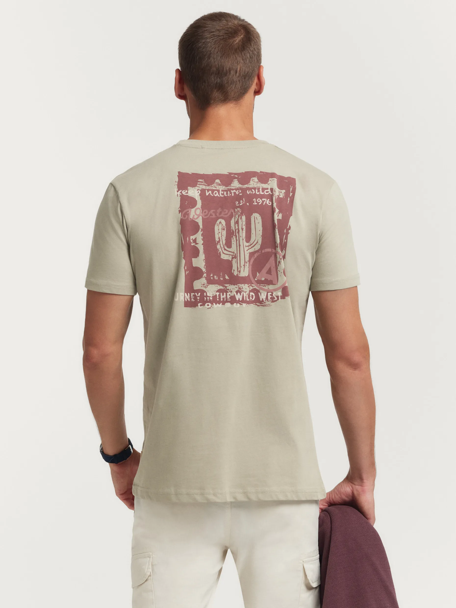 Autentica Maglietta Stile Western con Ricami Originali - Collezione Primavera 2024 di Alvaro Moreno