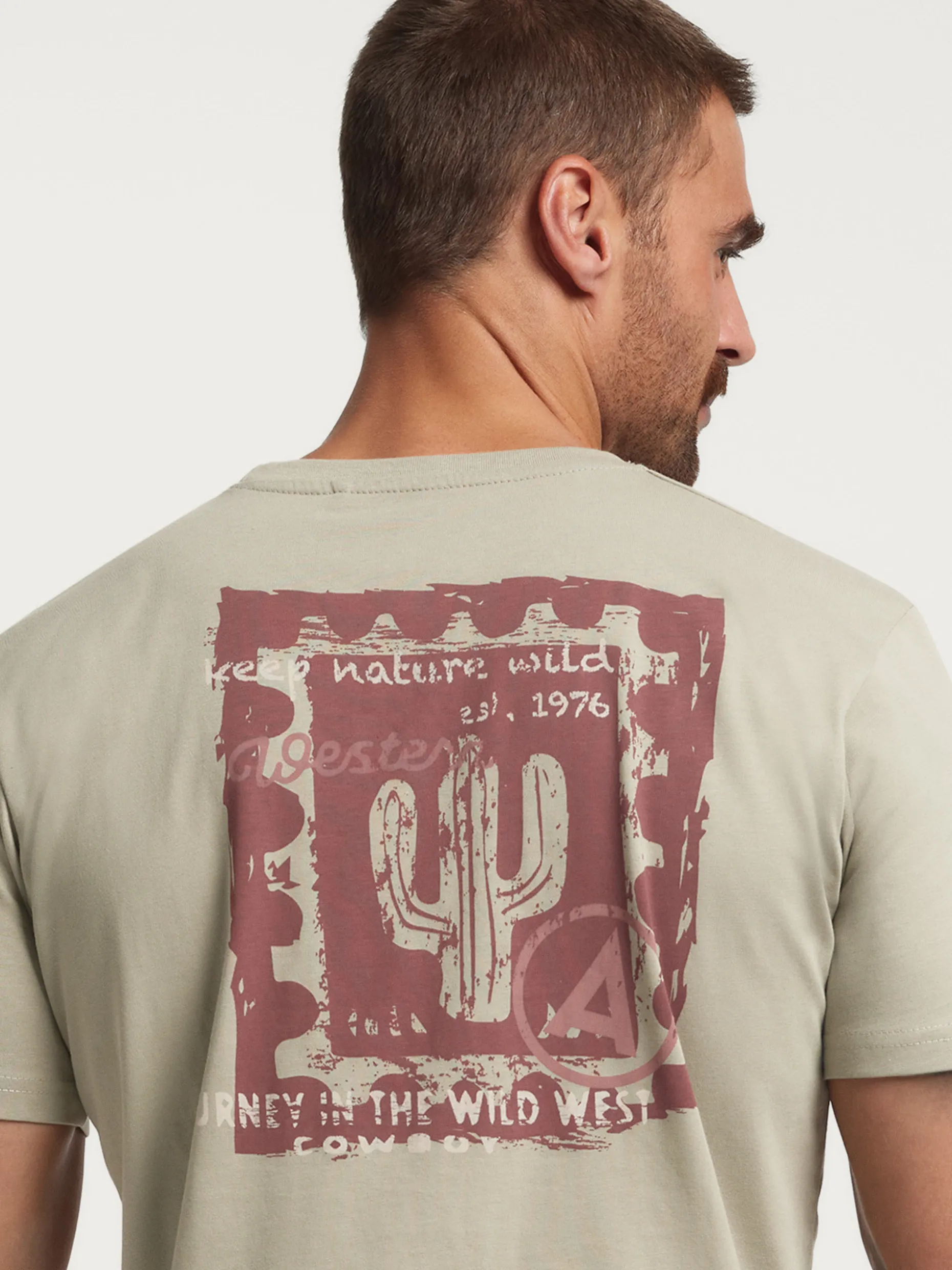 Autentica Maglietta Stile Western con Ricami Originali - Collezione Primavera 2024 di Alvaro Moreno