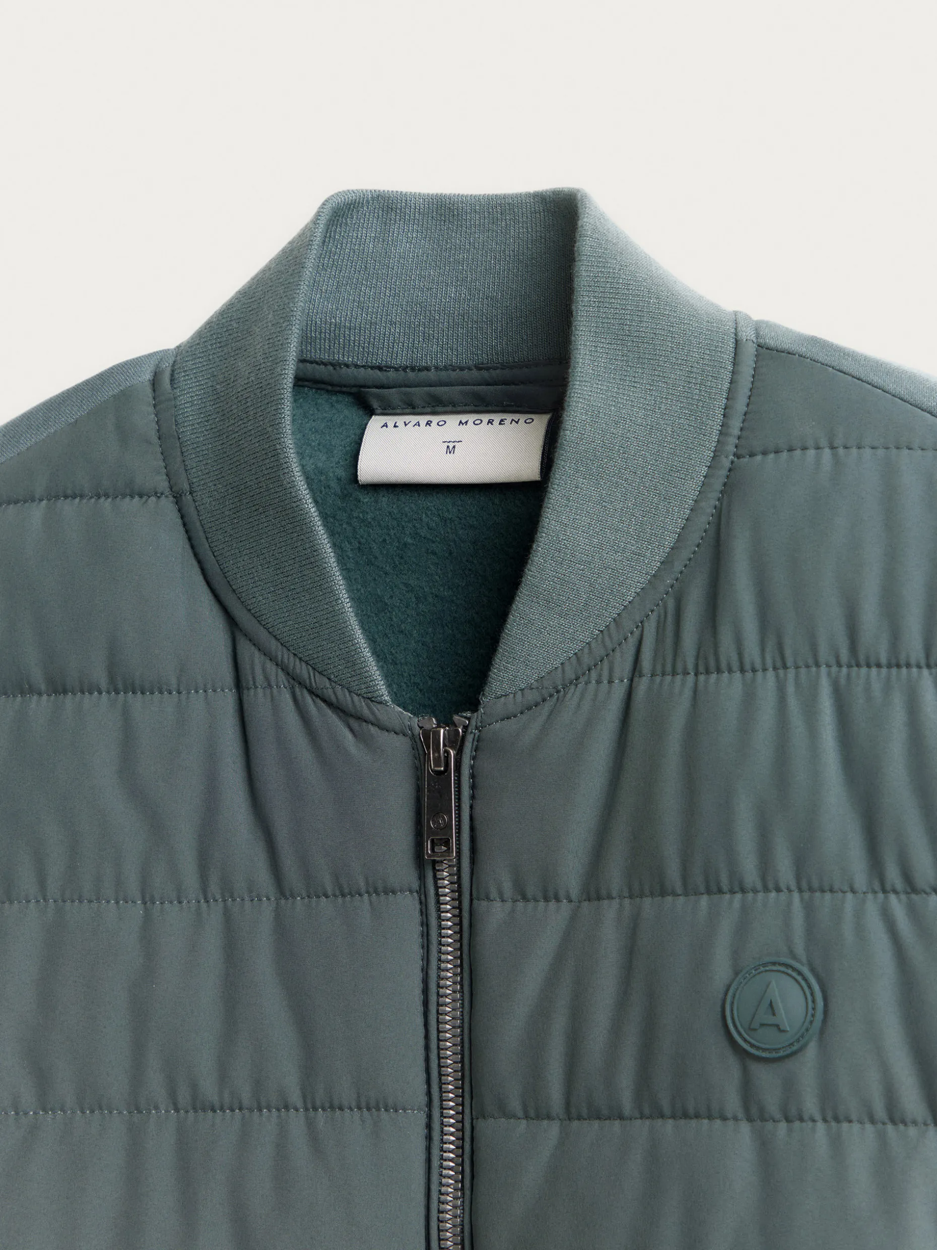 Giacca Cacciatrice in Pelle con Motivi Corno di Cervo - Design Esclusivo di Álvaro Moreno