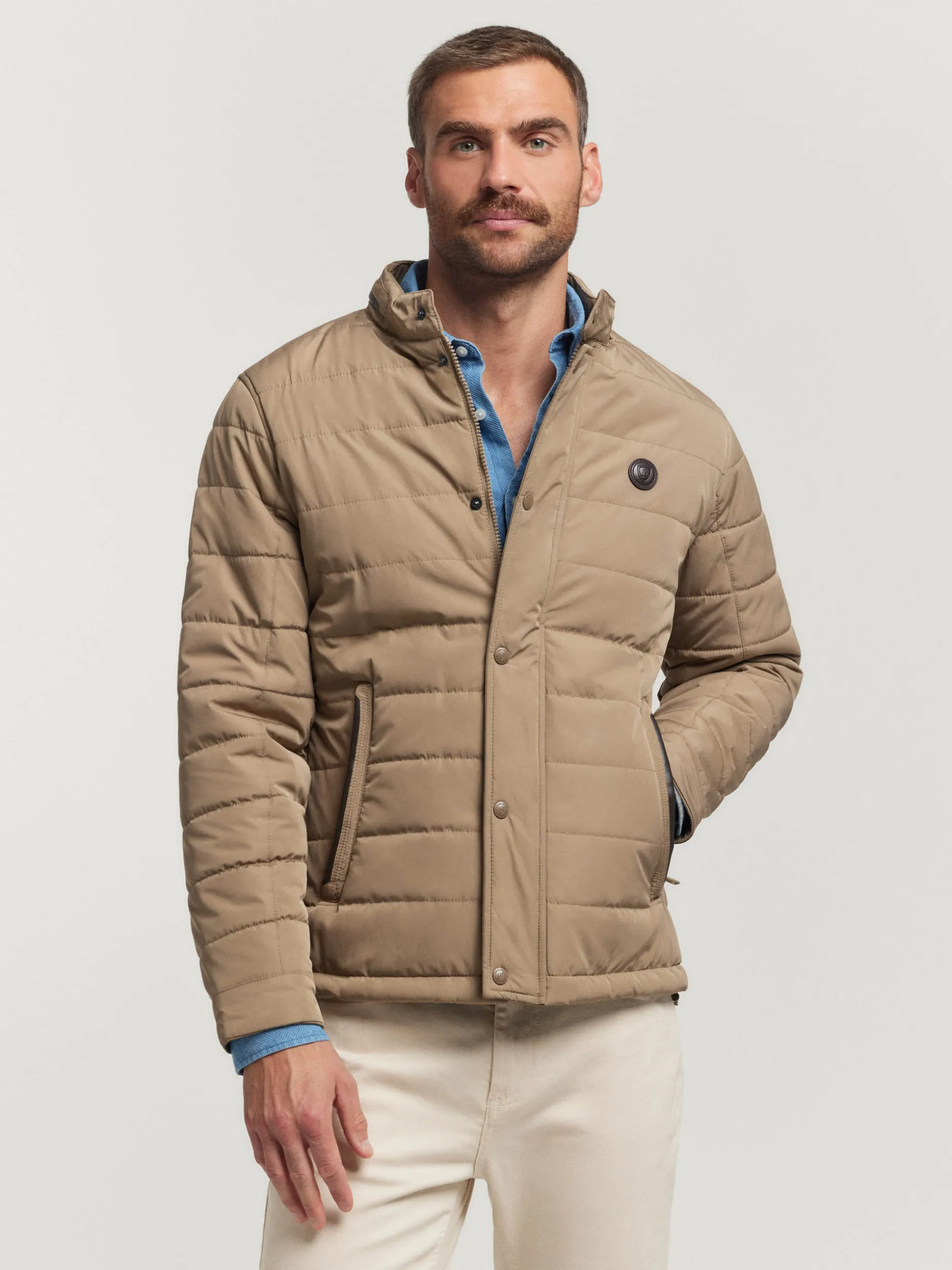 Cacciatrice di Qualità Suprema - Collezione Esclusiva Alvaro Moreno



Giacca Cacciatrice Premium | Edizione Limitata Store Alvaro Moreno



Eccellenza Senza Tempo in Pellame - Linea Speciale Alvaro Moreno Shop

（）