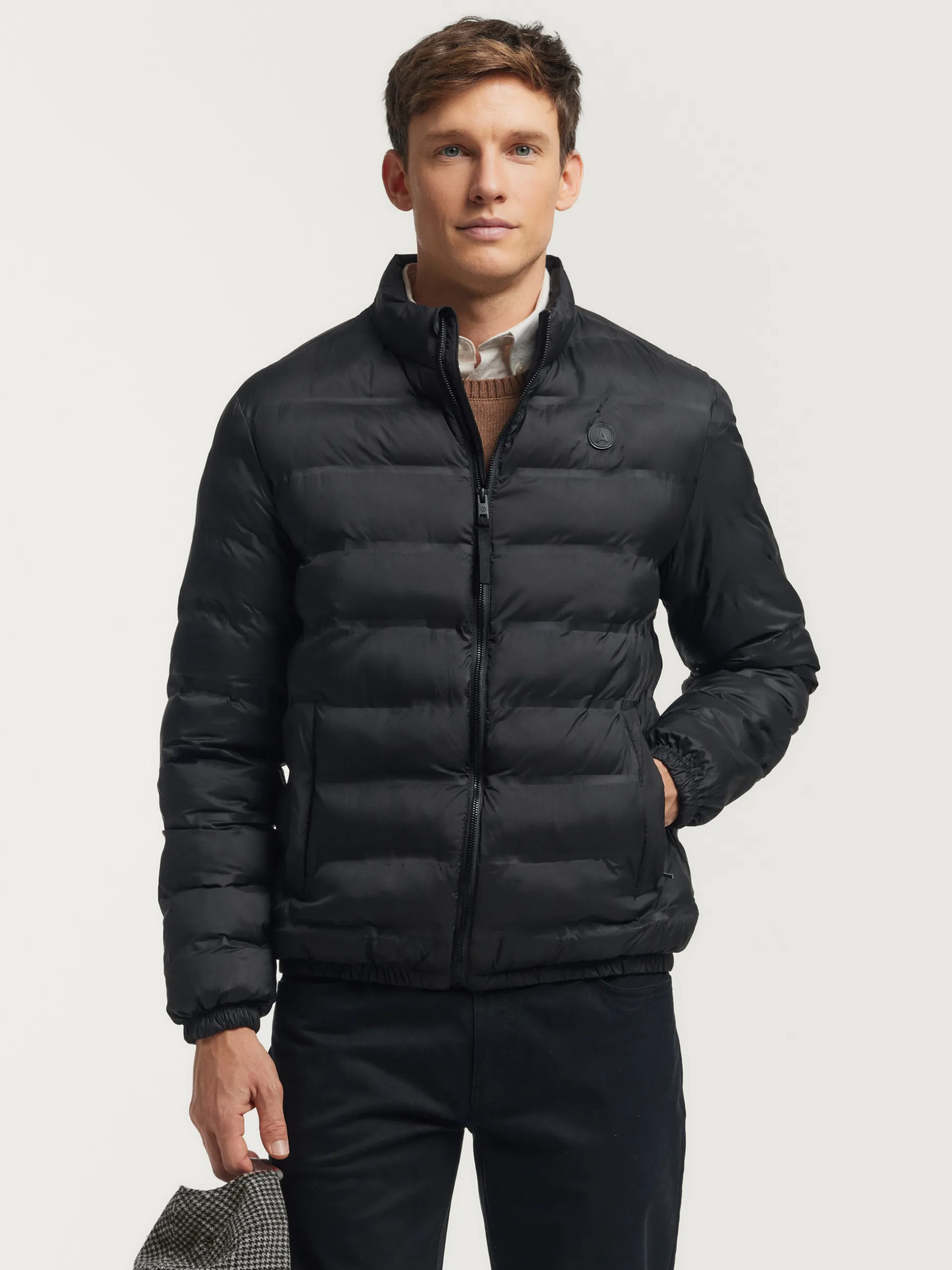 Giacca Cacciatrice Montréal - Collezione Autunno 2023 di Álvaro Moreno | Abbigliamento Premium con Spedizione Diretta 

（：Á，，，）