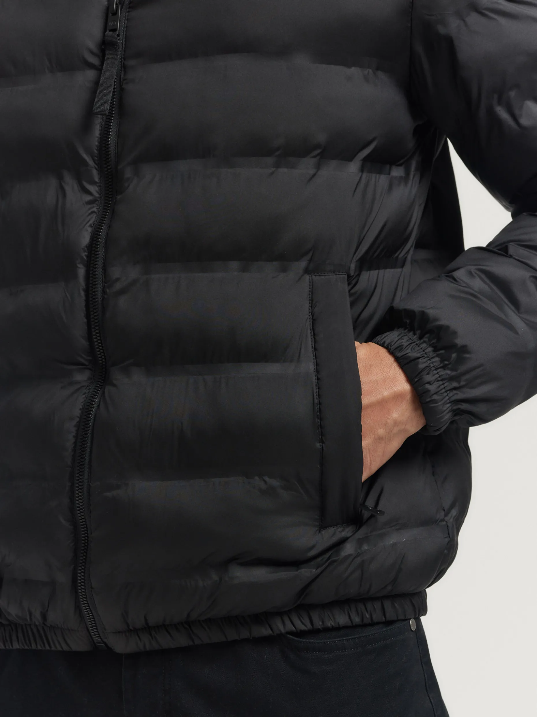 Giacca Cacciatrice Montréal - Collezione Autunno 2023 di Álvaro Moreno | Abbigliamento Premium con Spedizione Diretta 

（：Á，，，）