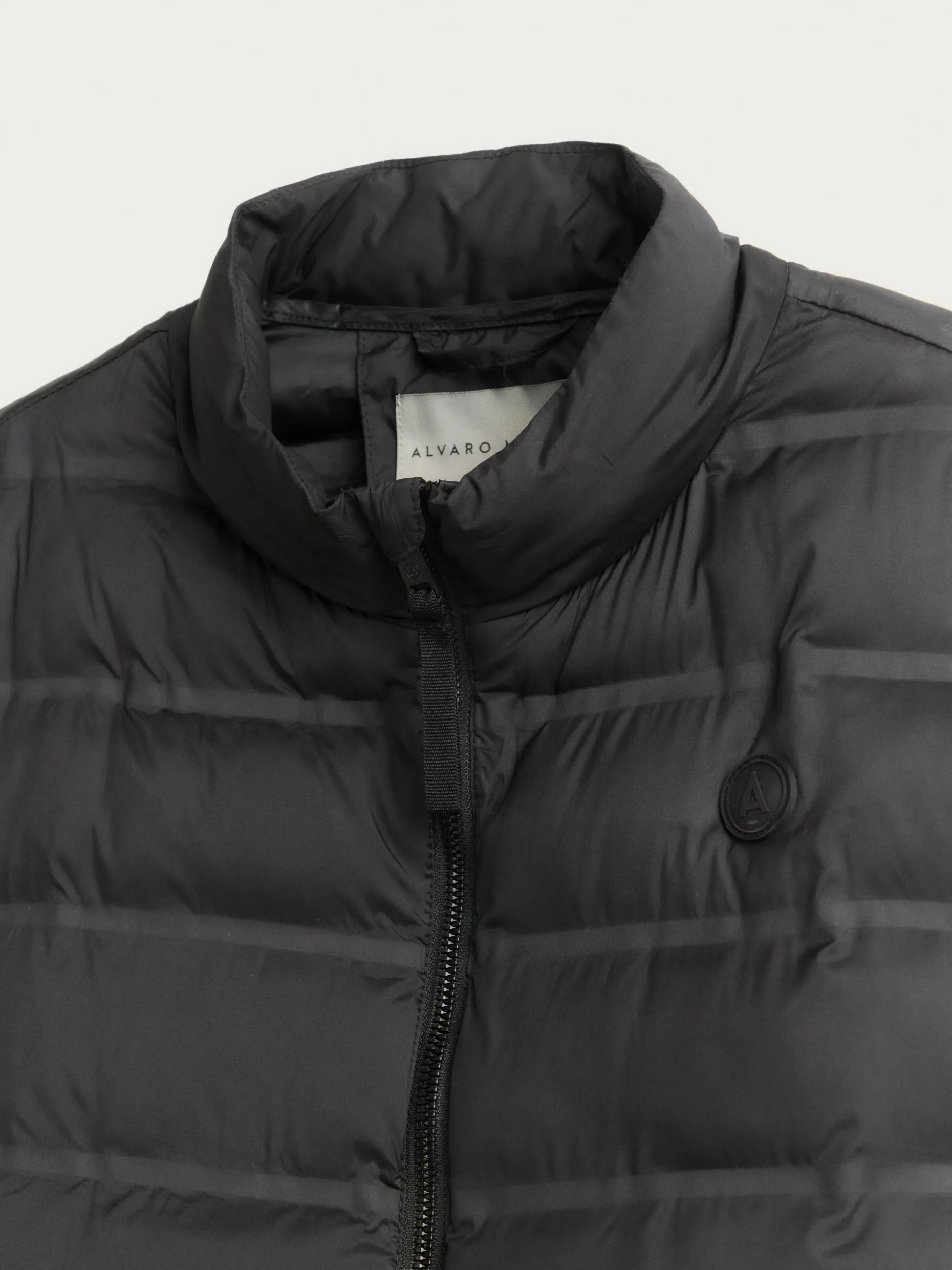 Giacca Cacciatrice Montréal - Collezione Autunno 2023 di Álvaro Moreno | Abbigliamento Premium con Spedizione Diretta 

（：Á，，，）
