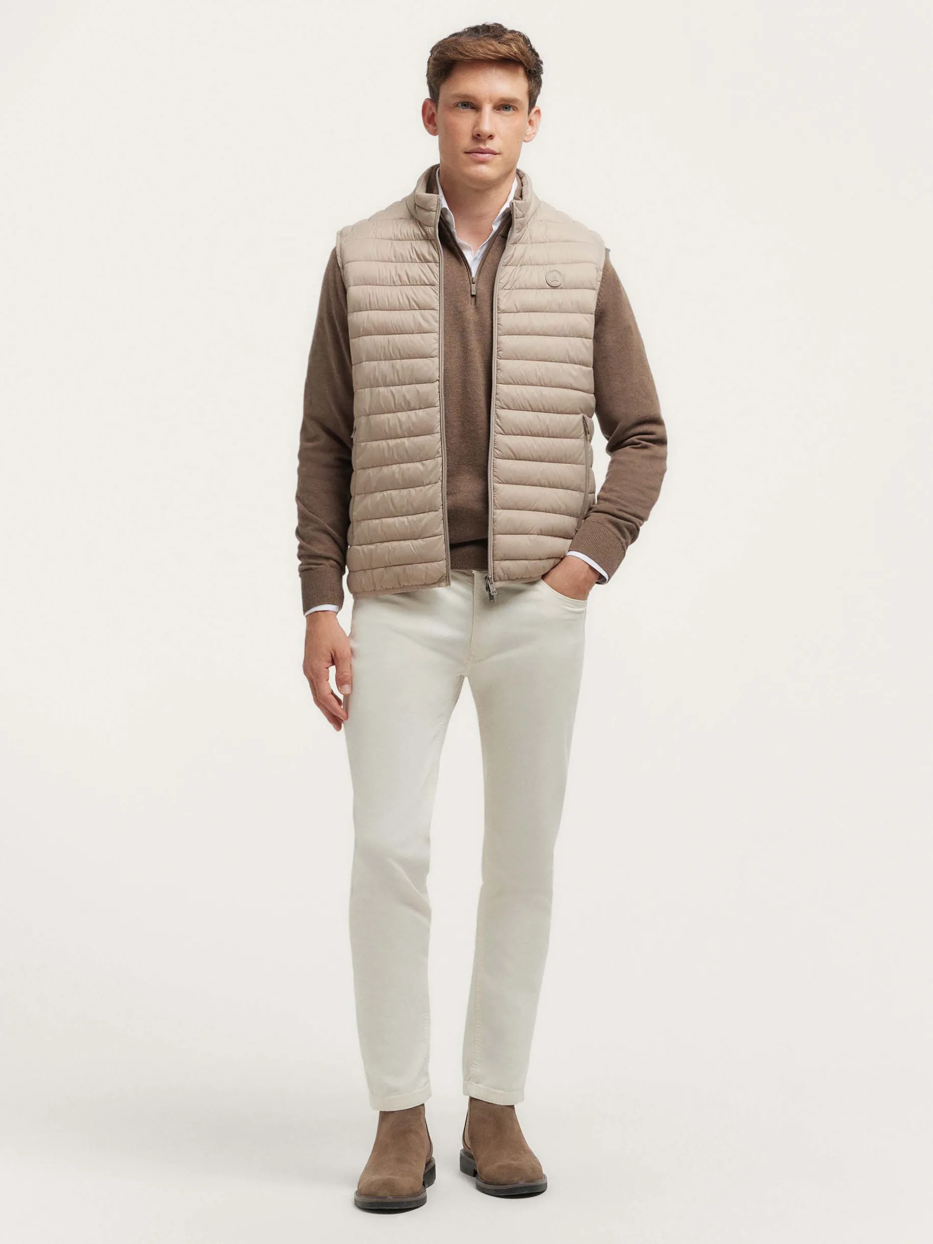 Chaleco Denker Stilizzato Uomo - Design Esclusivo Álvaro Moreno | Moda Confortevole Autunno/Inverno 2024