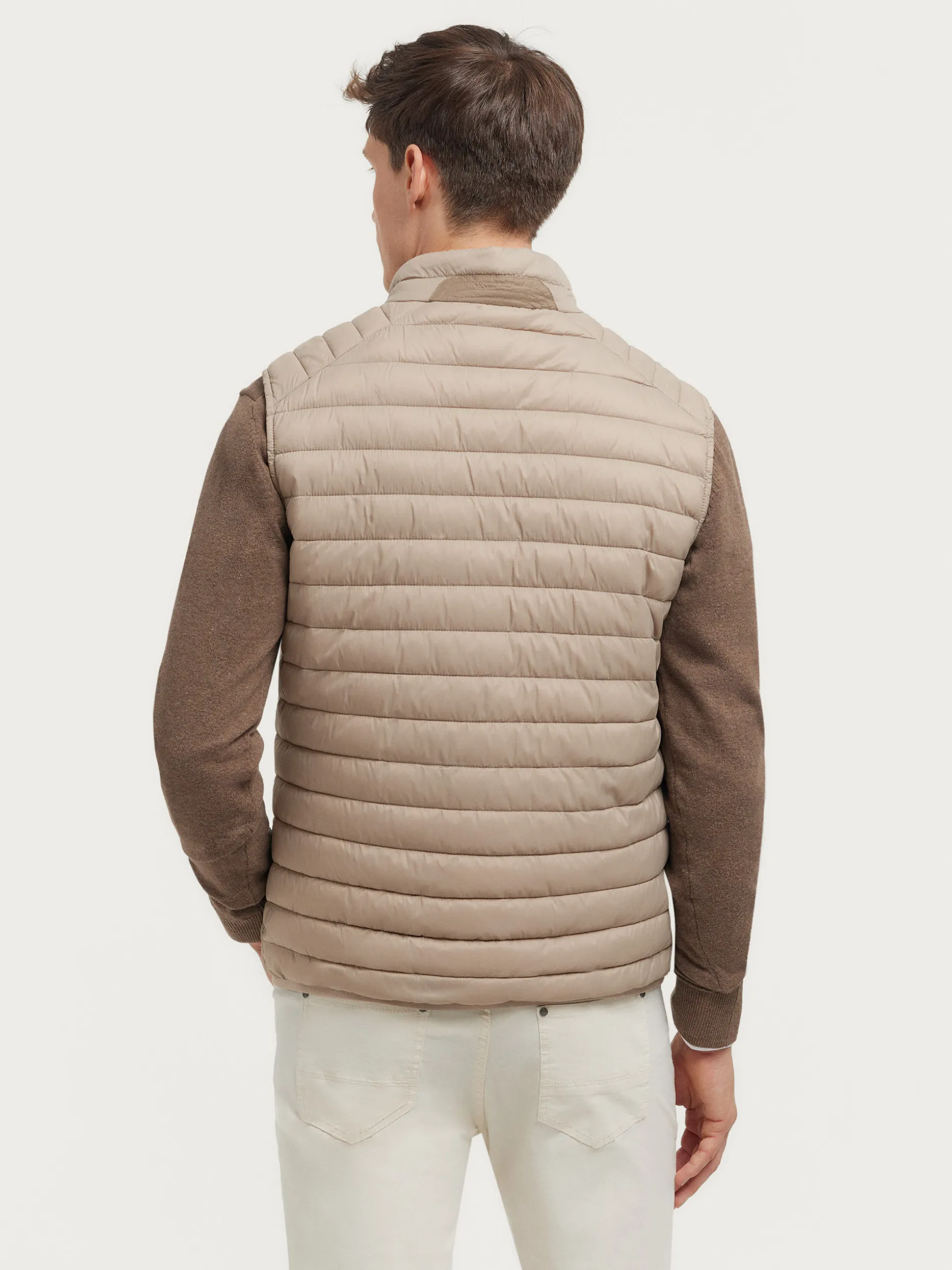 Chaleco Denker Stilizzato Uomo - Design Esclusivo Álvaro Moreno | Moda Confortevole Autunno/Inverno 2024