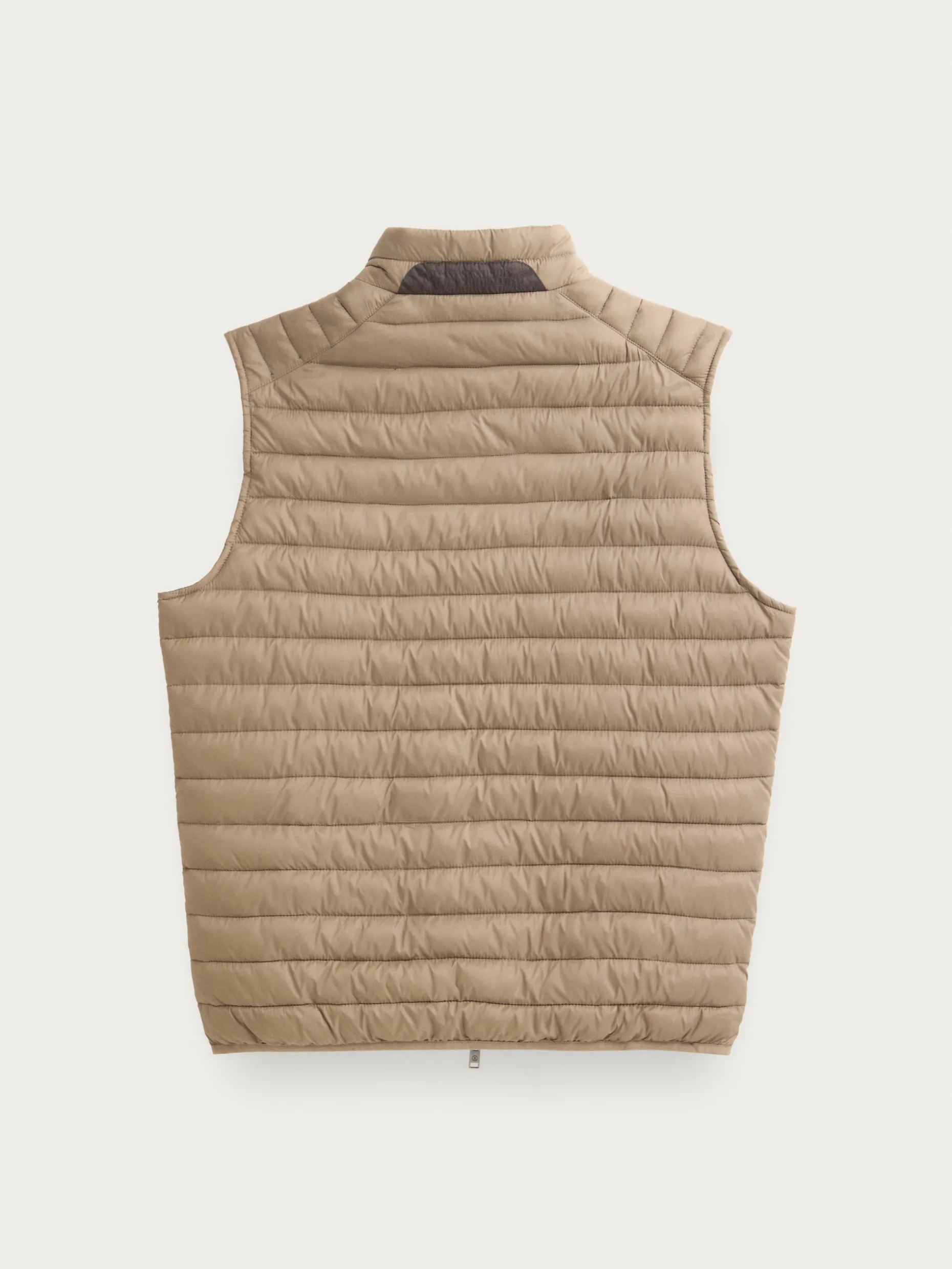 Giacca Trapuntata Denker in Offerta - Modello Alvaro Moreno Elegante 

(：，、、，，。)