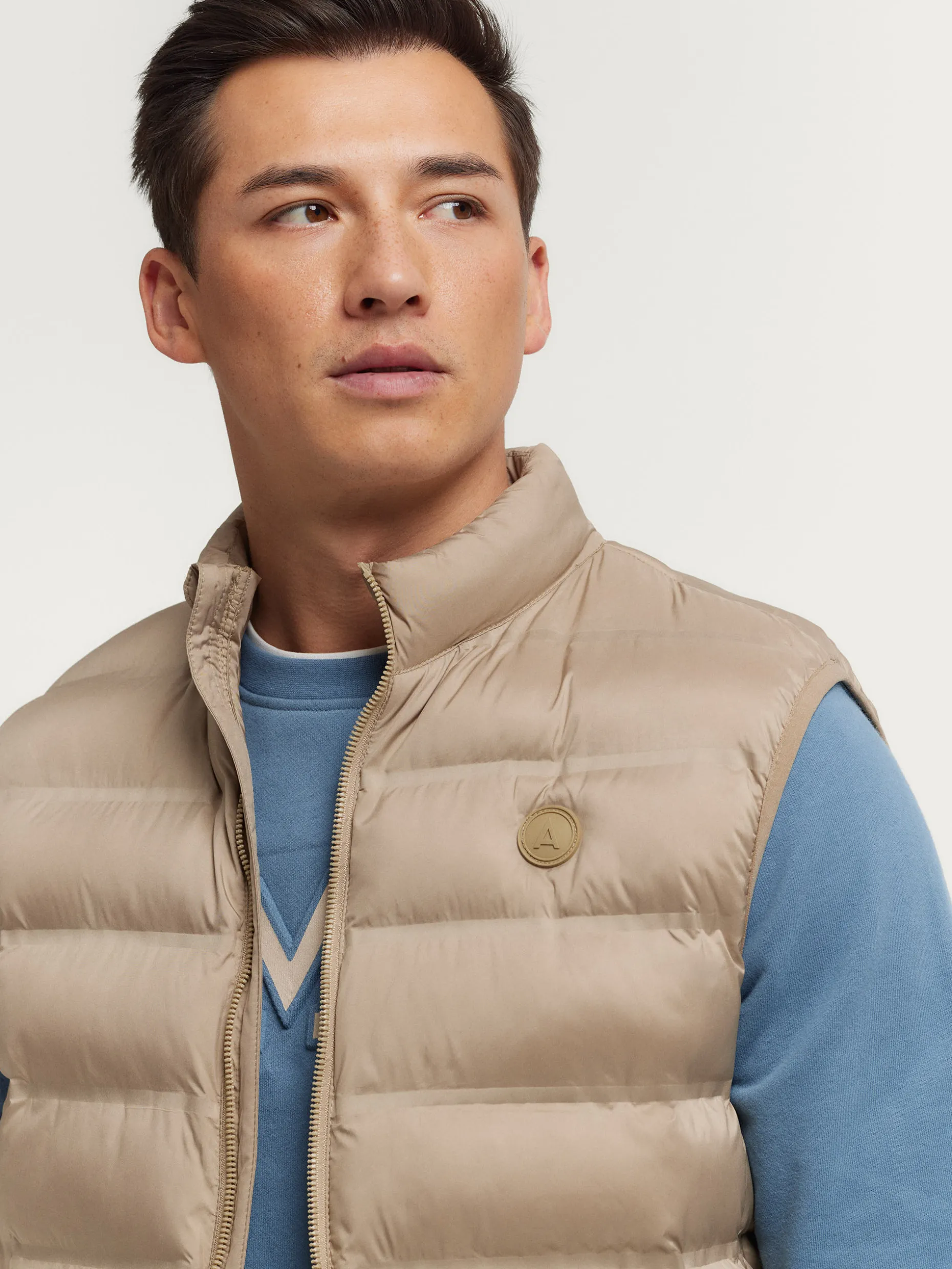 Gilet Uomo Dennis | Design Esclusivo Álvaro Moreno, Stile Moderno e Confortevile