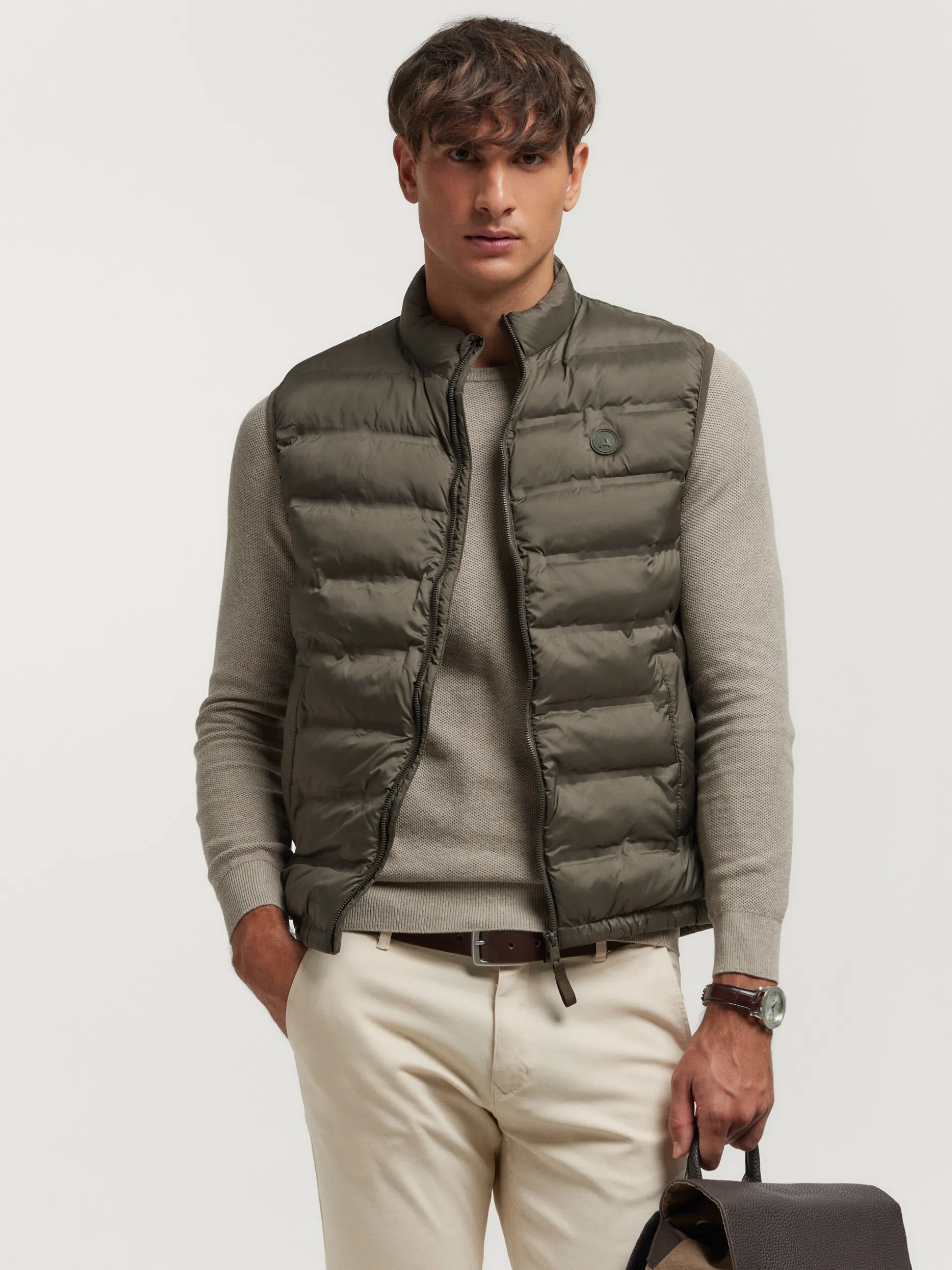 Gilet Uomo Dennis - Stile Casual con Design Essenziale | Abbigliamento Moda Uomo | Collezione Autunno/Inverno del Negozio Alvaro Moreno | Confezione Artigianale per Massimo Comfort