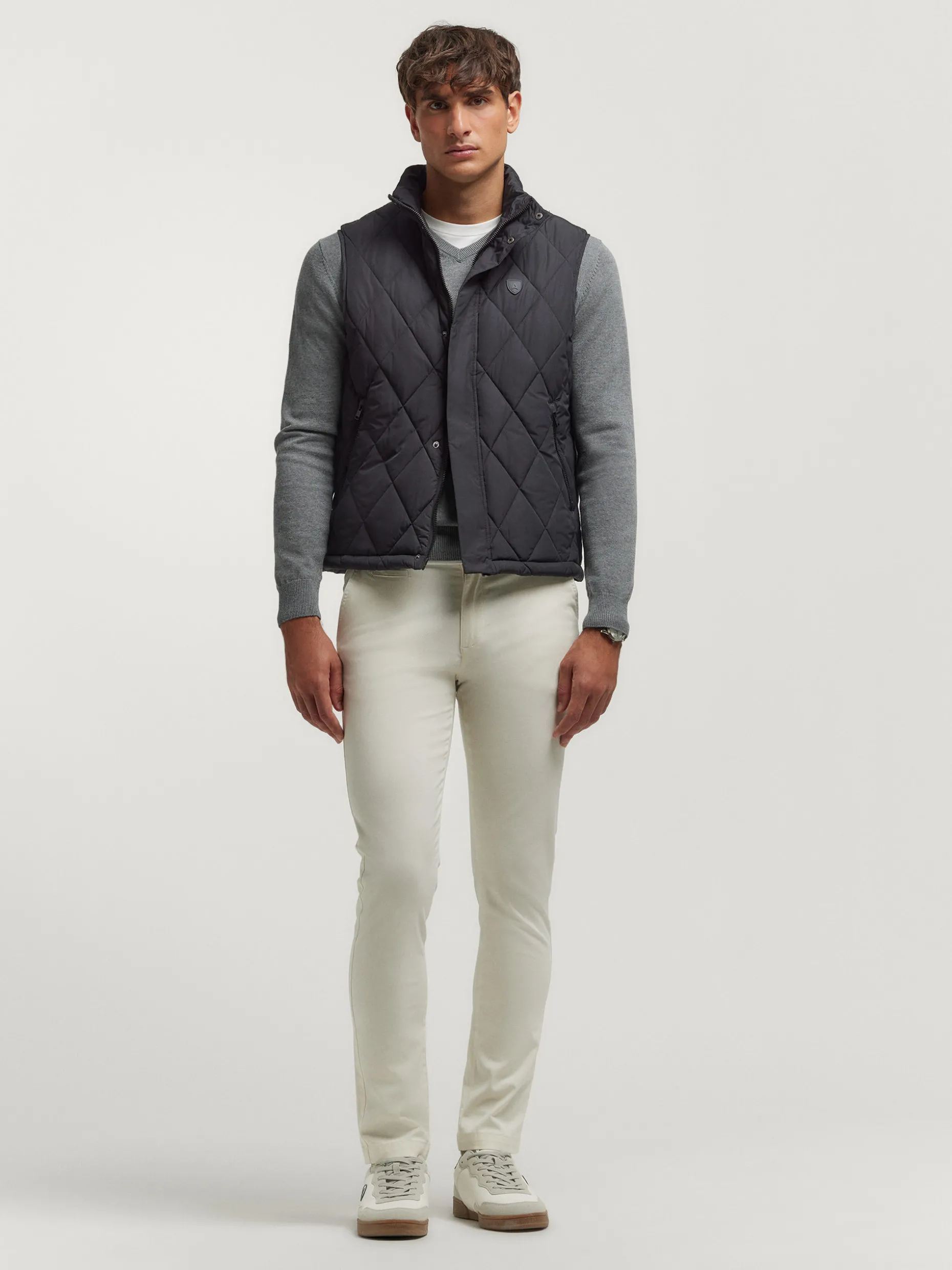 Gilet Draco - Design Esclusivo di Alvaro Moreno, Stile Innovativo per Look Accattivante