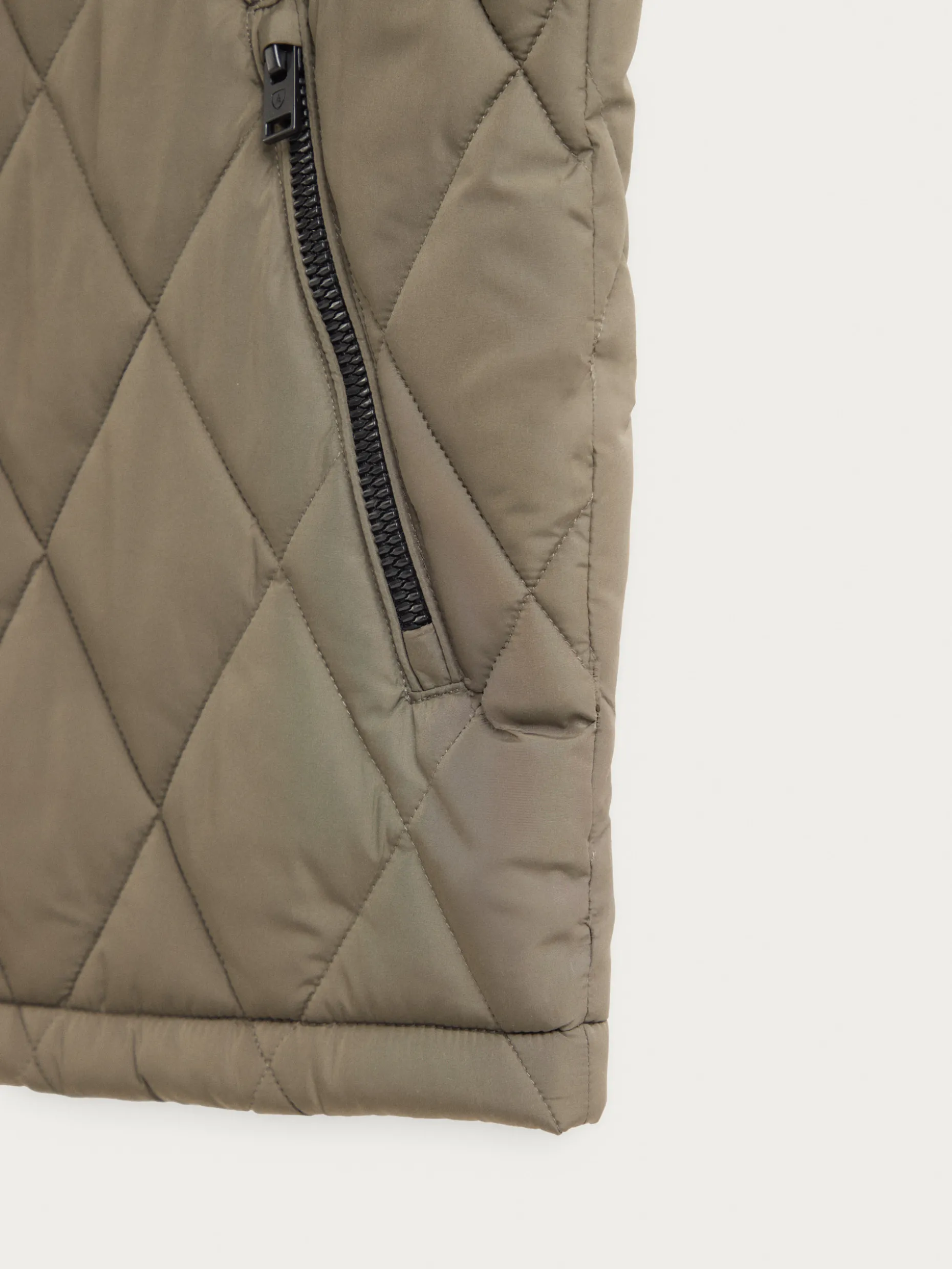 Giubbotto Senza Maniche Draco - Design Esclusivo di Alvaro Moreno | Collezione Moda Autunno/Inverno 2024