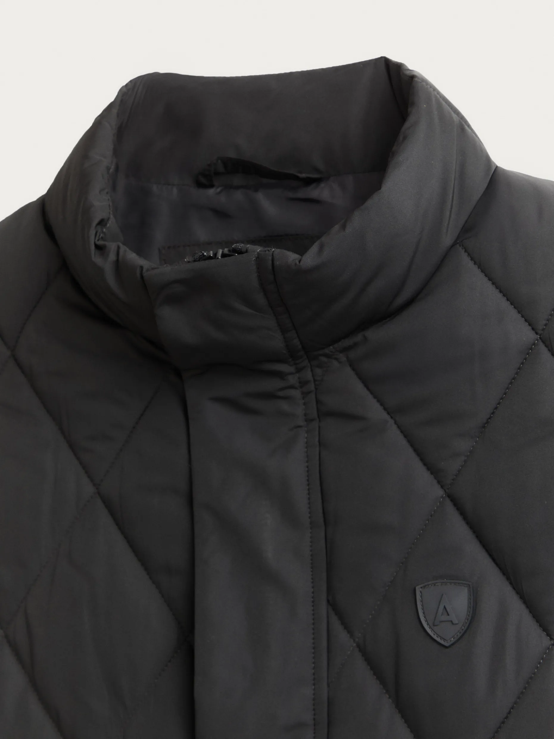 Gilet DRACO Stagione Autunno/Inverno - Design Esclusivo Álvaro Moreno con Rifiniture Premium