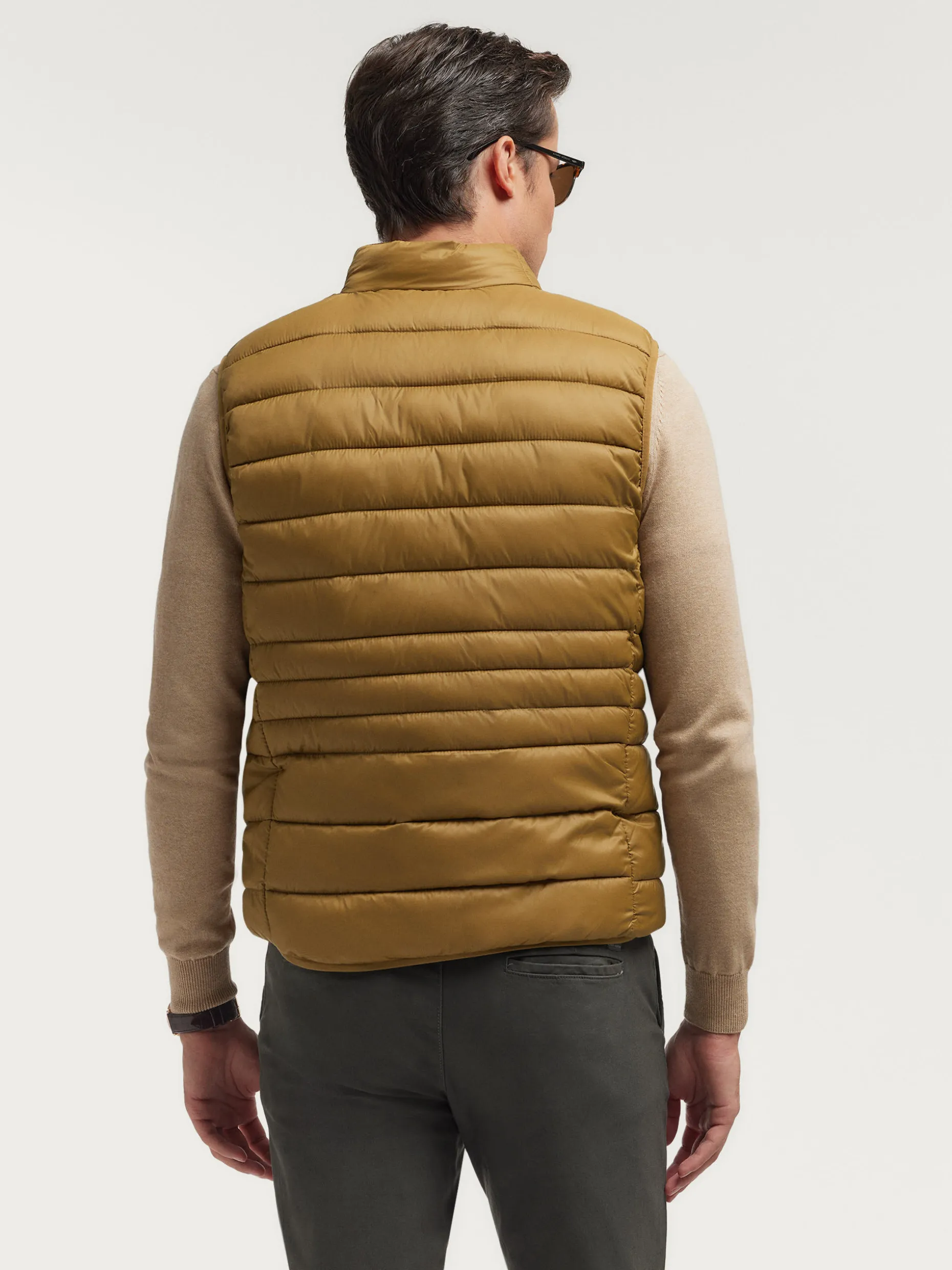 Gilè Morrison di Alvaro Moreno | Abbigliamento Uomo Premium con Design Esclusivo - Acquista Online su [Sito Ufficiale]