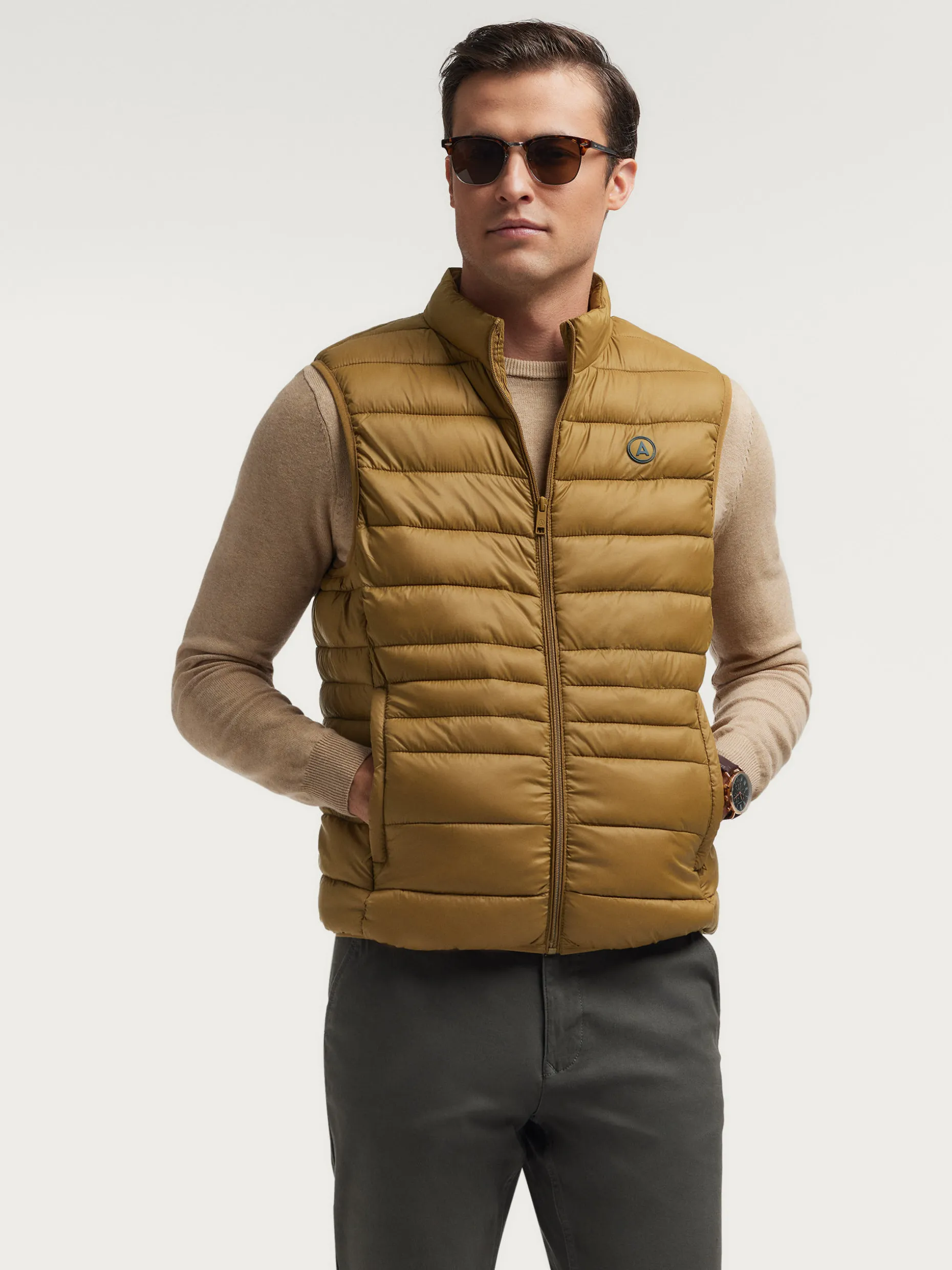Gilè Morrison di Alvaro Moreno | Abbigliamento Uomo Premium con Design Esclusivo - Acquista Online su [Sito Ufficiale]