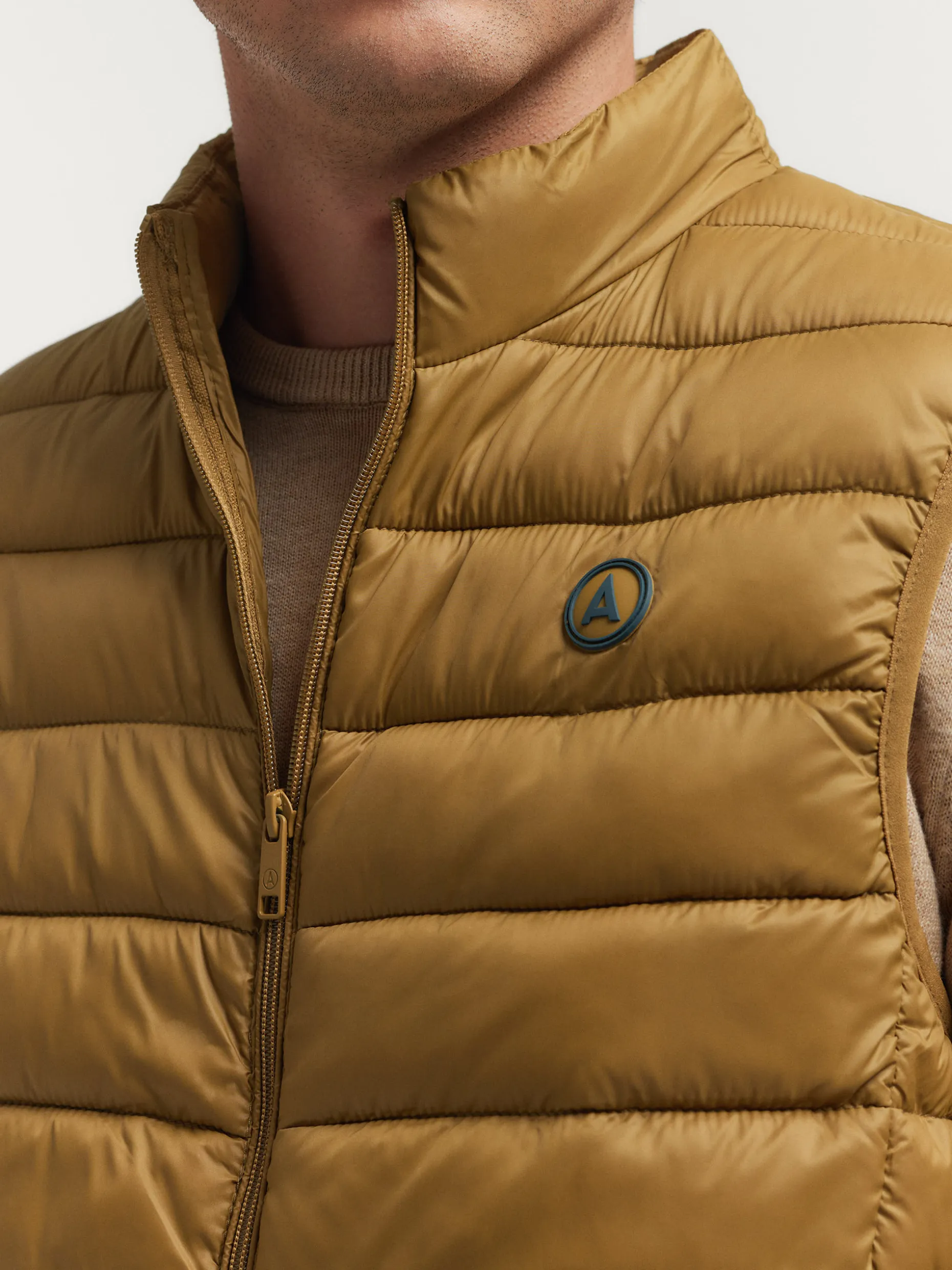 Gilè Morrison di Alvaro Moreno | Abbigliamento Uomo Premium con Design Esclusivo - Acquista Online su [Sito Ufficiale]