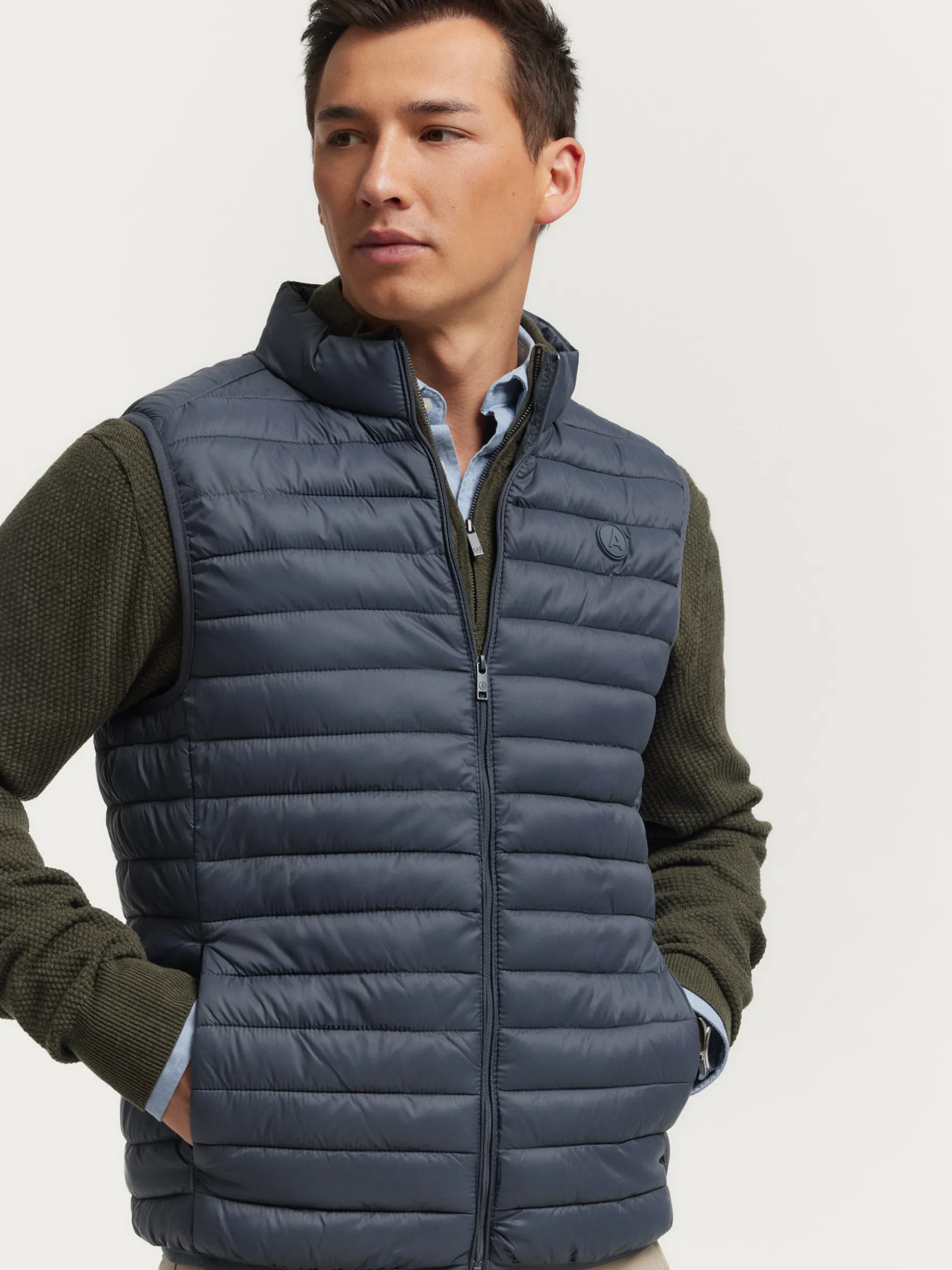 GIUBBOTTO NIRO by Álvaro Moreno - Design Moderno e Stile Audace per Look Impeccabili