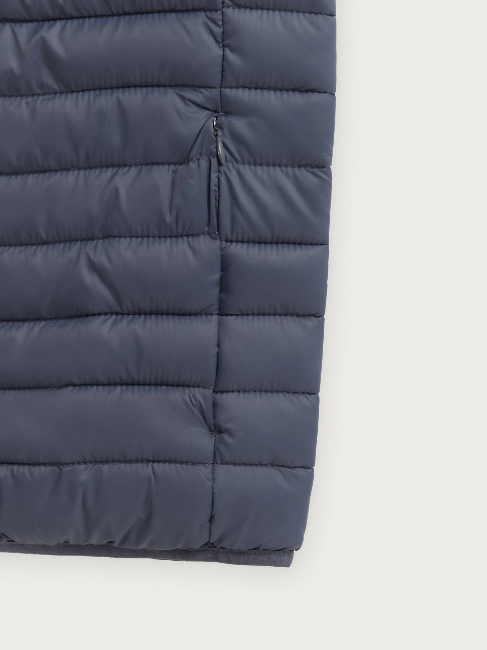 GIUBBOTTO NIRO by Álvaro Moreno - Design Moderno e Stile Audace per Look Impeccabili