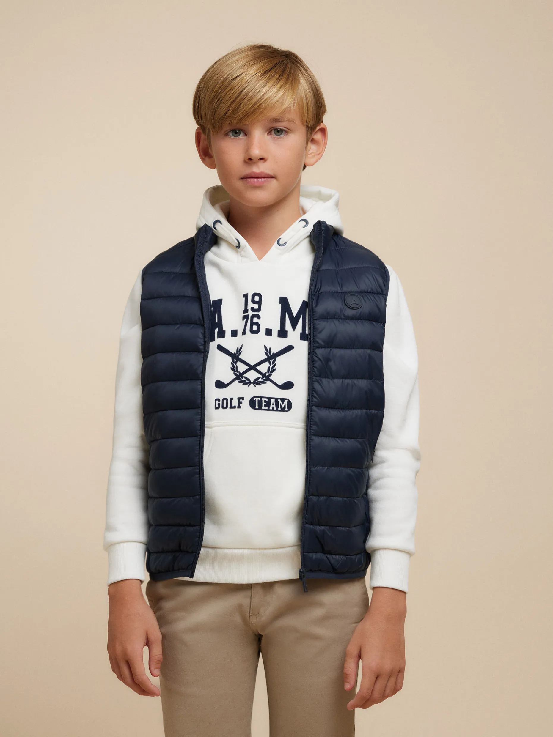 Giubbottino Niro Junior - Design Comodo e Stiloso di Alvaro Moreno per Bambini Attivi