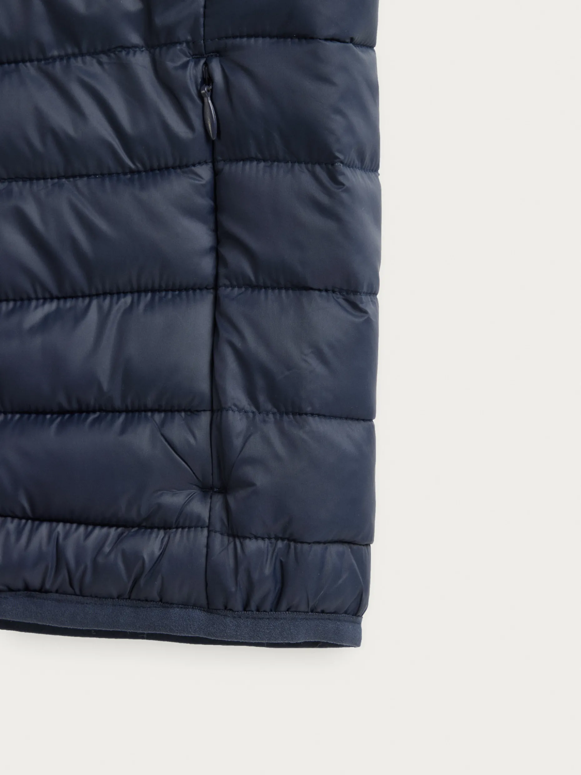 Giubbottino Niro Junior - Design Comodo e Stiloso di Alvaro Moreno per Bambini Attivi