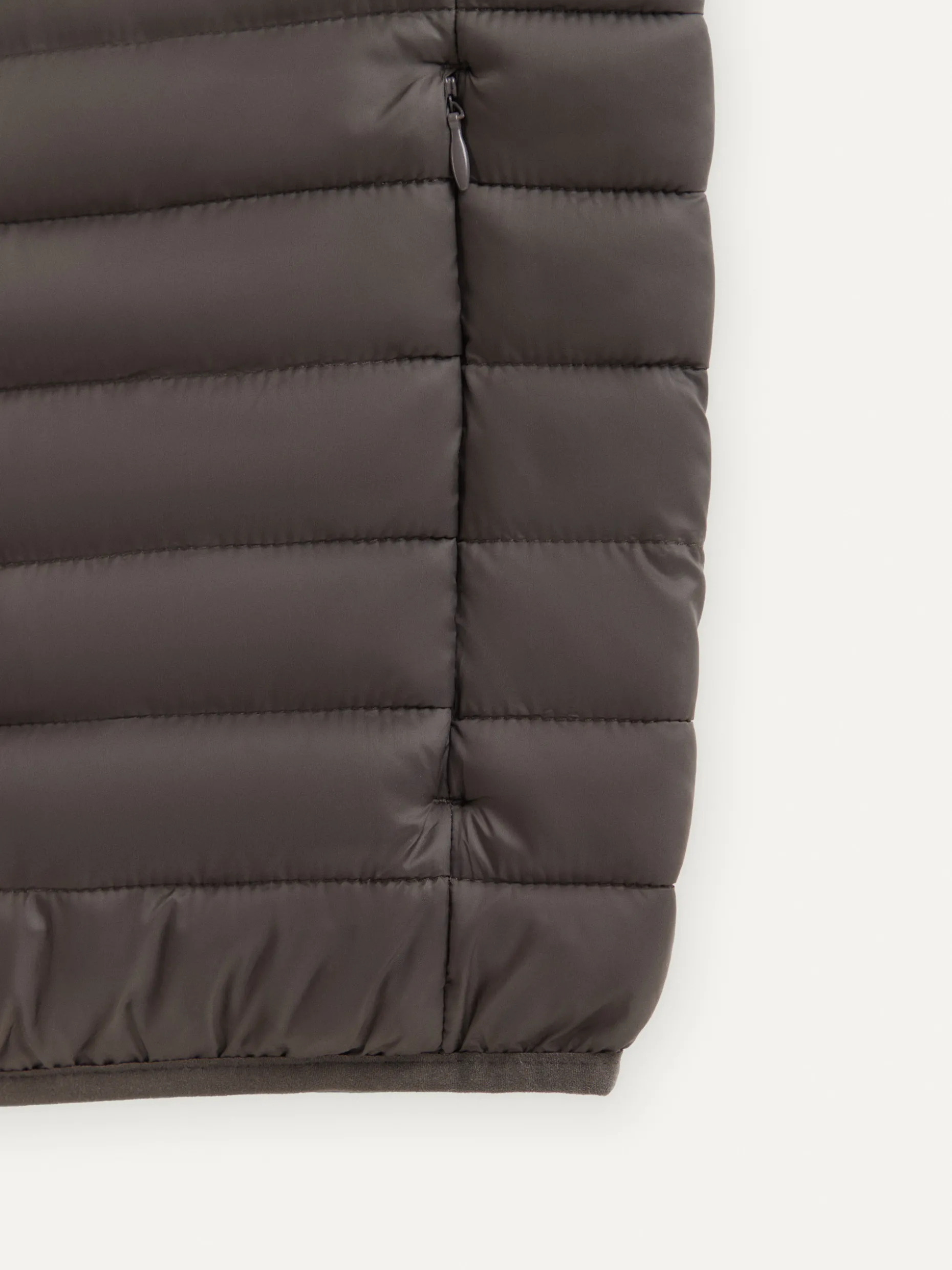 Gilet Marrone Scuro Modello Niro - Collezione Esclusiva Autunno/Inverno 2024 by Alvaro Moreno 

(：，