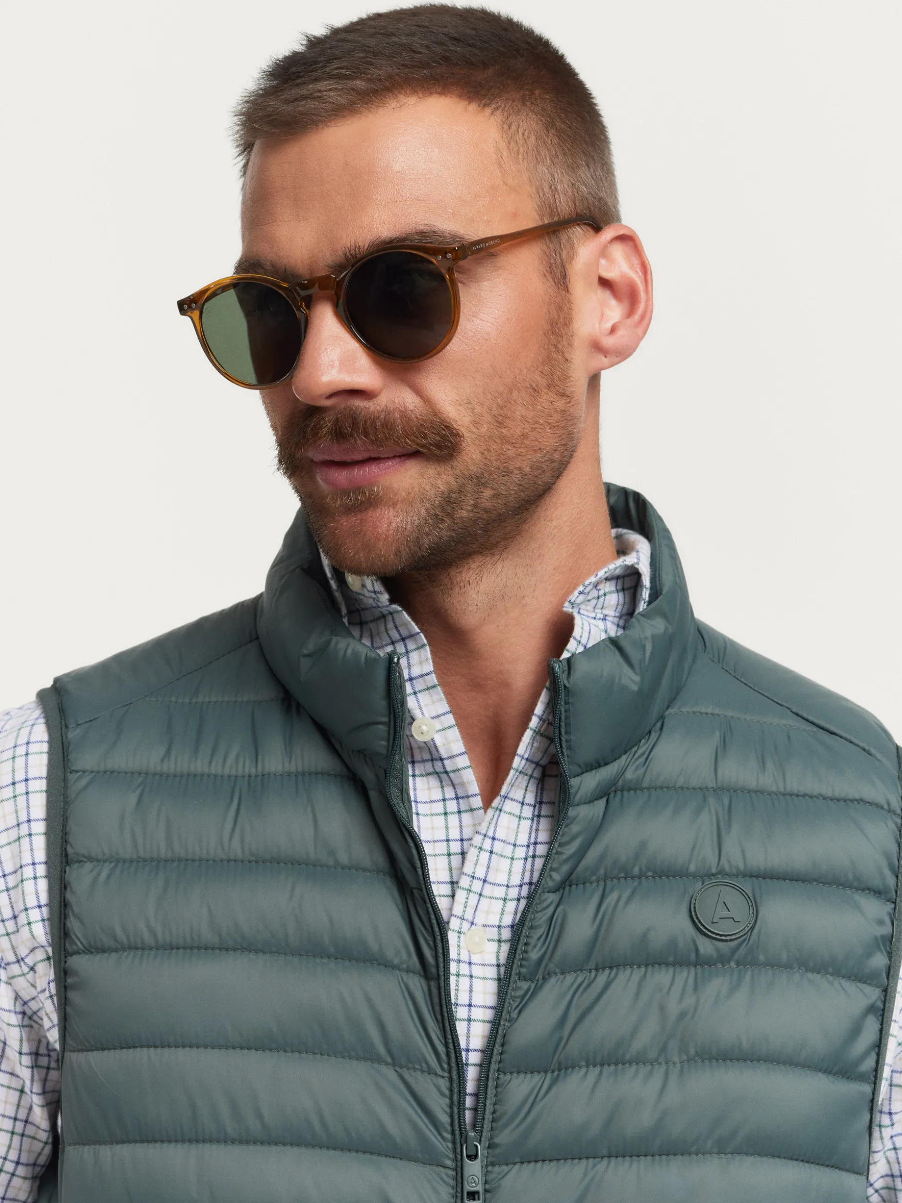 Gilet Uomo Niro - Maglioncino Leggero in Punto Maglia con Design Alvaro Moreno, Stagione Calda 2024