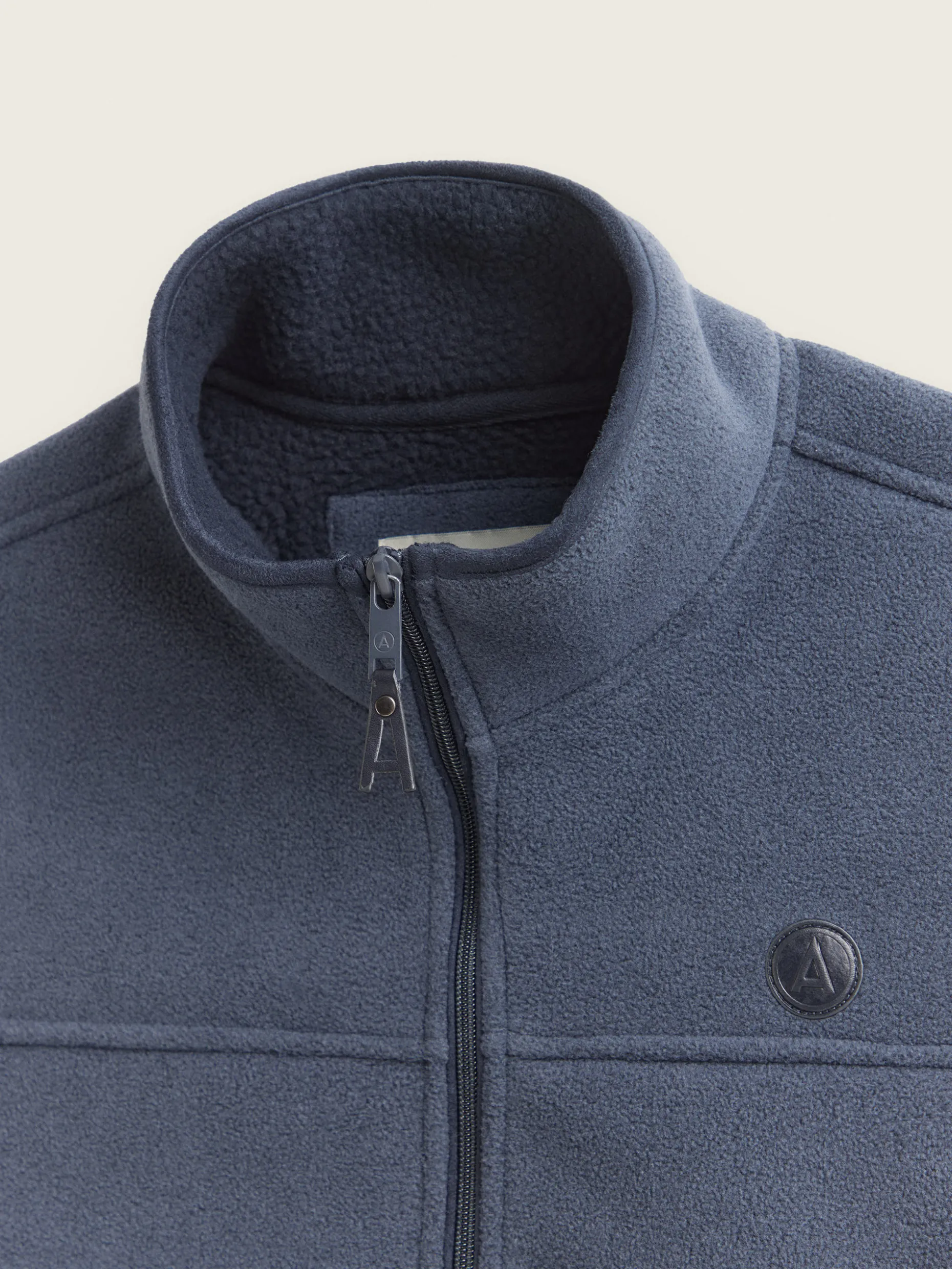 Giubbotto Imbottito Sierra con Cappuccio - Collezione Autunno/Inverno 2024 | Alvaro Moreno Design Esclusivo | Morbido Foderato Termico per Escursioni