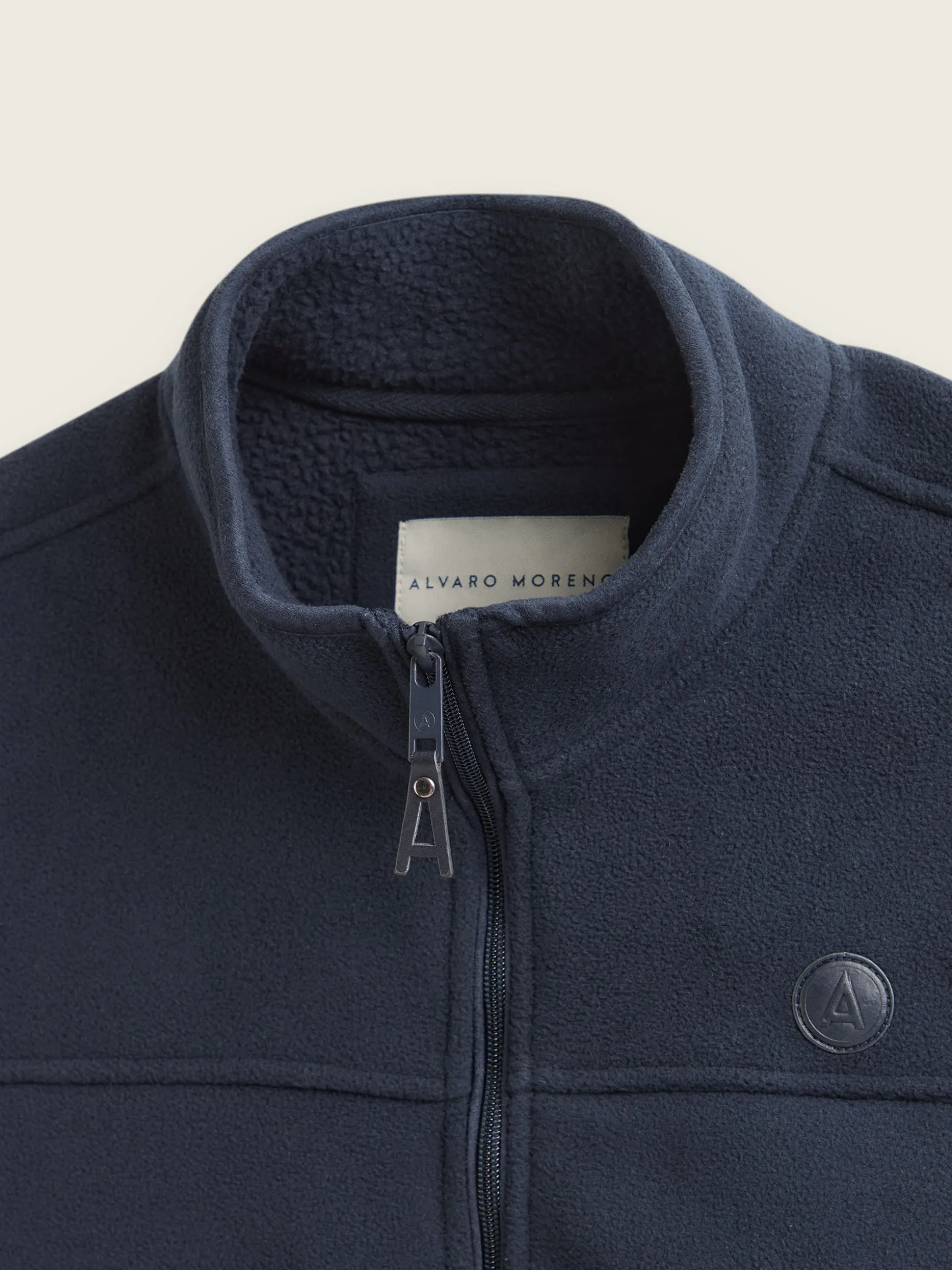 Gilet Invernale in Pile Leggero - Design Esclusivo Alvaro Moreno | Promozione Limitata con Sconti Imperdibili