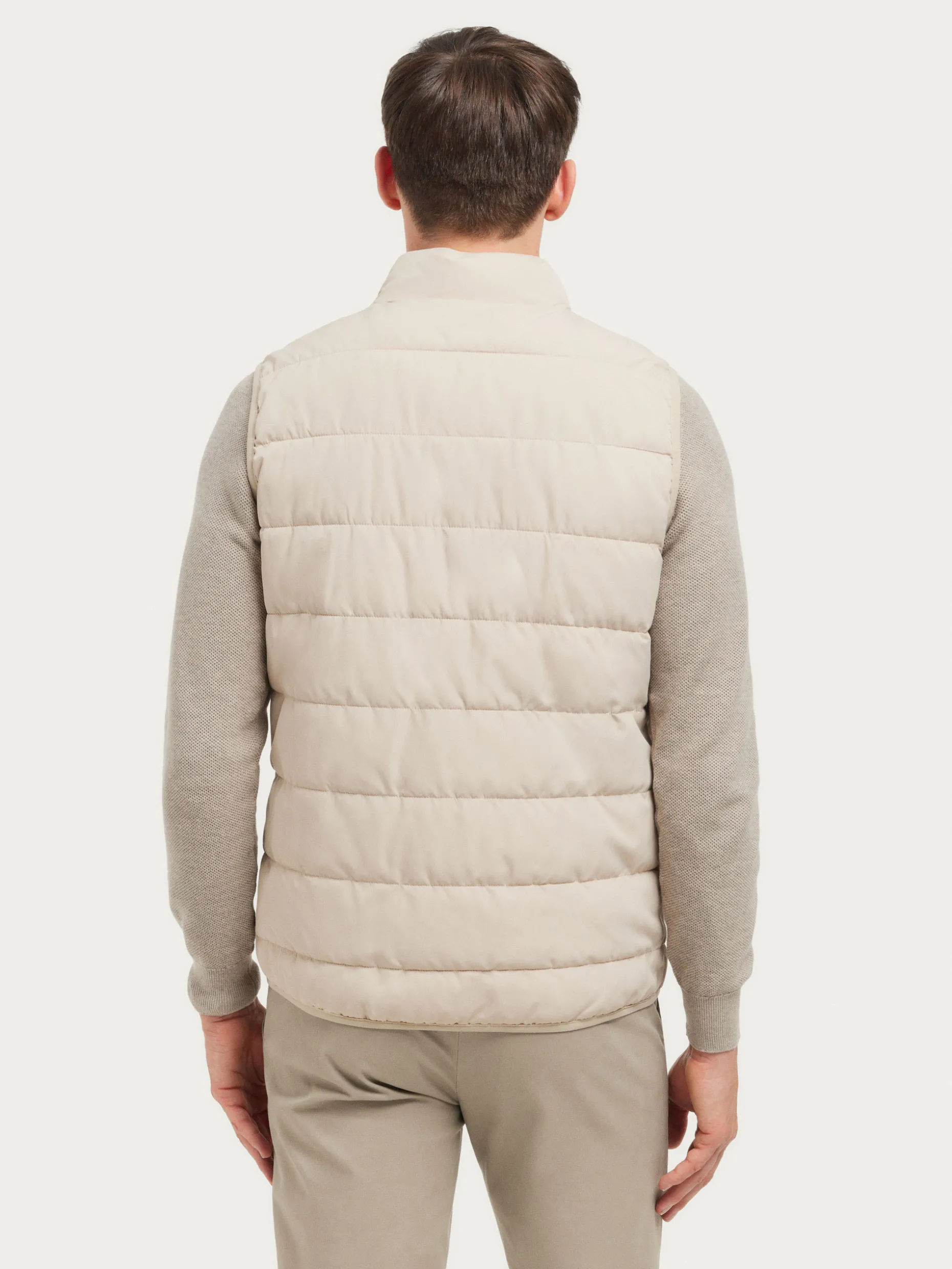 Gilet Sloopy - Linea Minimal con Tocco Urban | Stilizzato da Alvaro Moreno