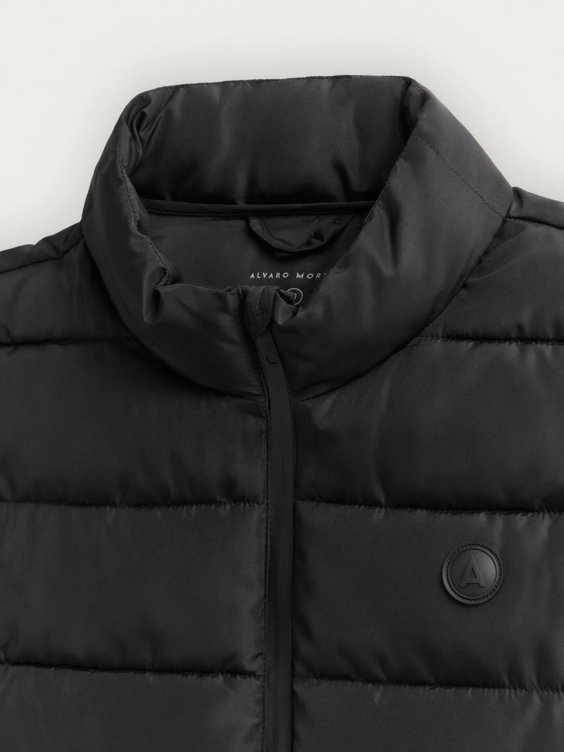 Gilet Sloopy in Edizione Limitata | Design Esclusivo di Alvaro Moreno