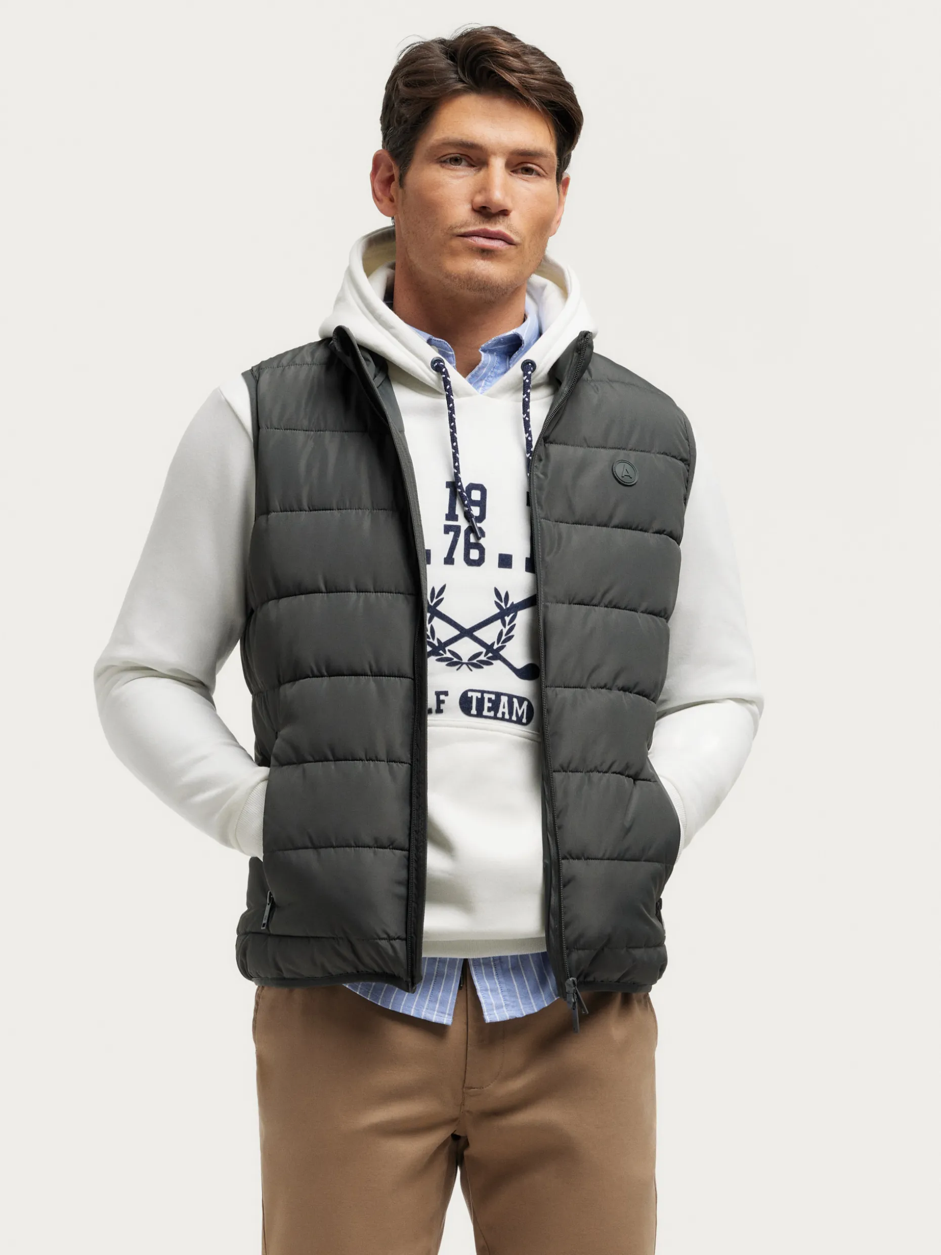 GILET SLUPY di Álvaro Moreno - Acquisto Online con Design Moderno e Confortevole