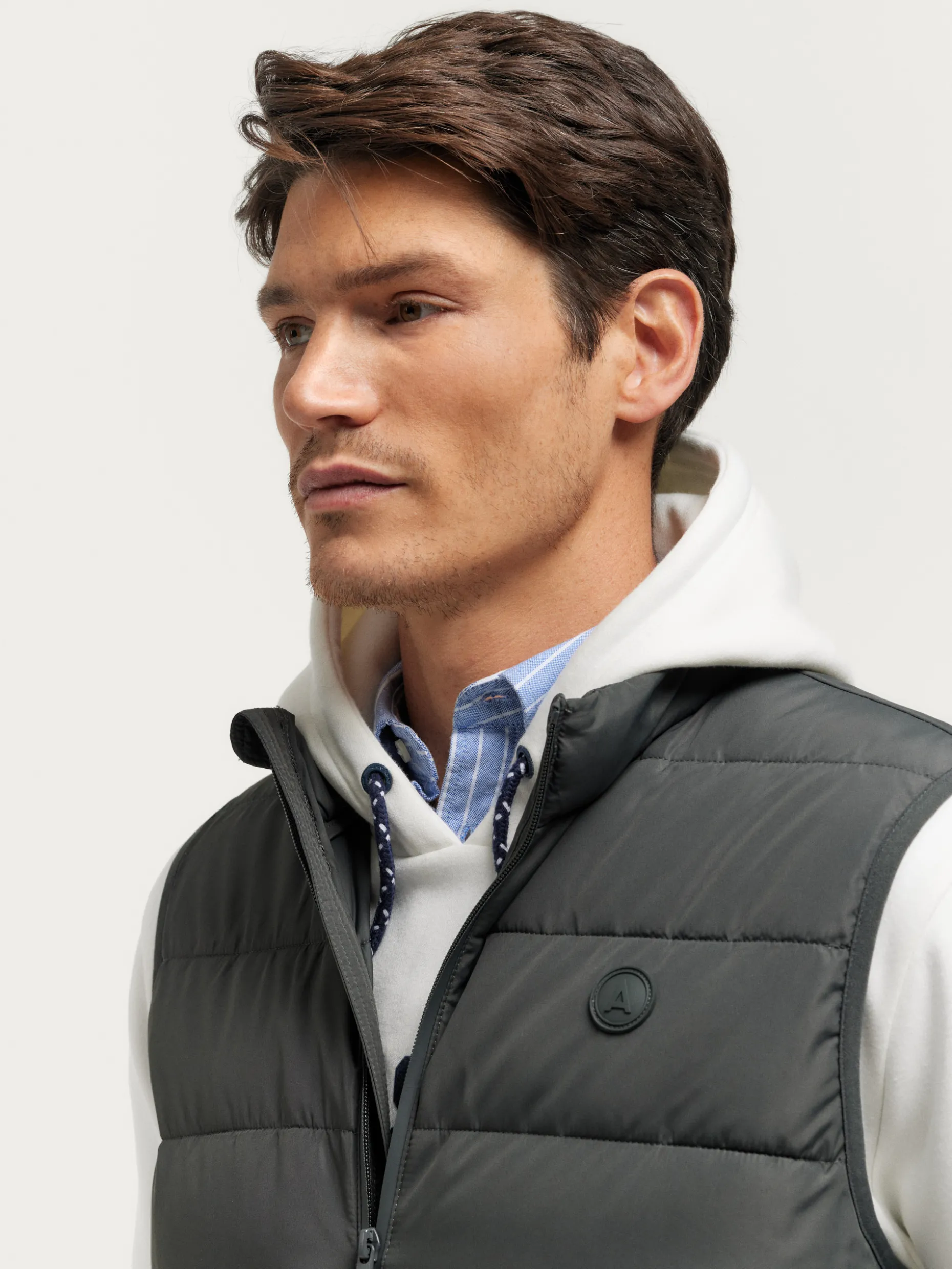 GILET SLUPY di Álvaro Moreno - Acquisto Online con Design Moderno e Confortevole