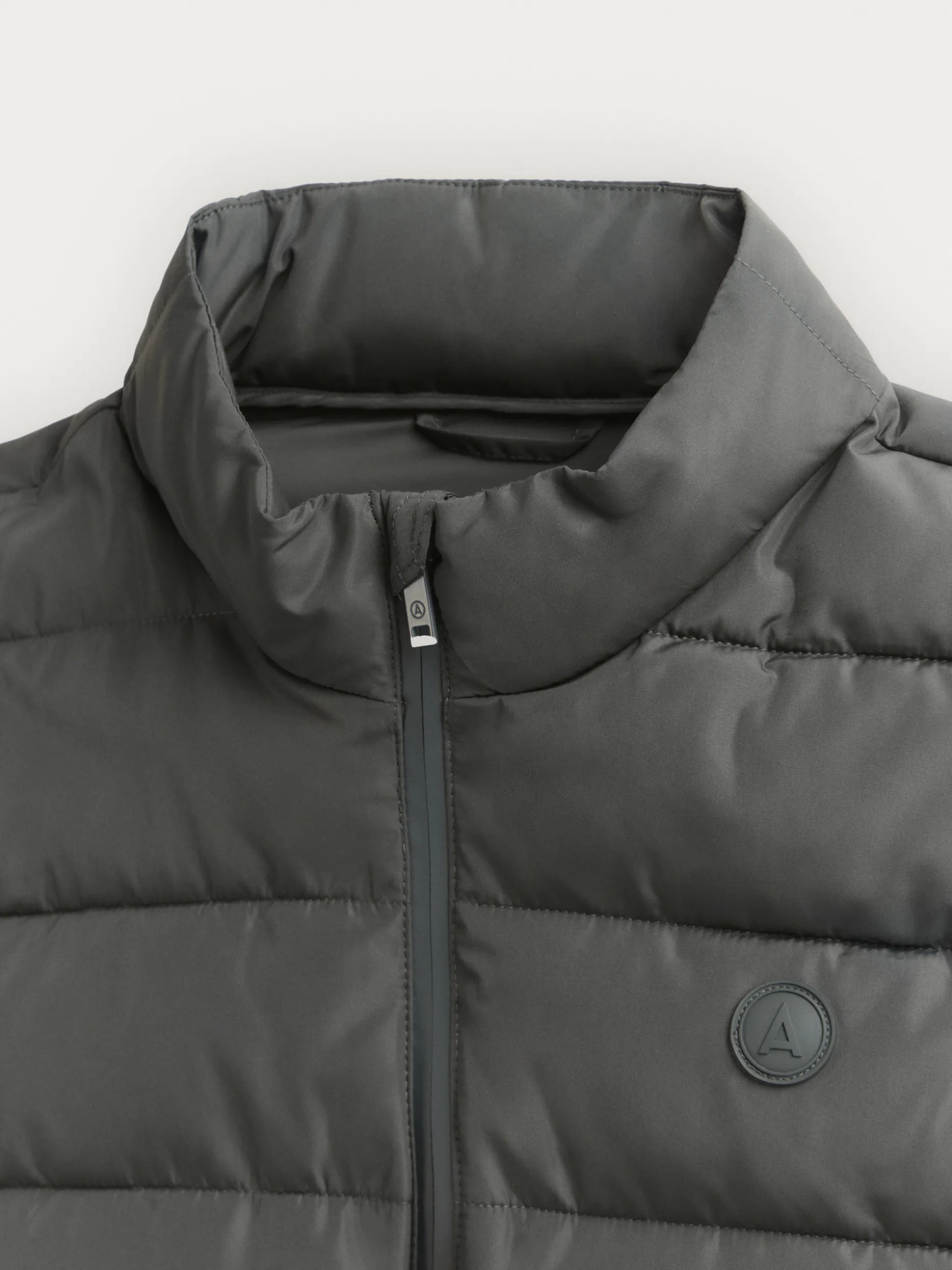 GILET SLUPY di Álvaro Moreno - Acquisto Online con Design Moderno e Confortevole