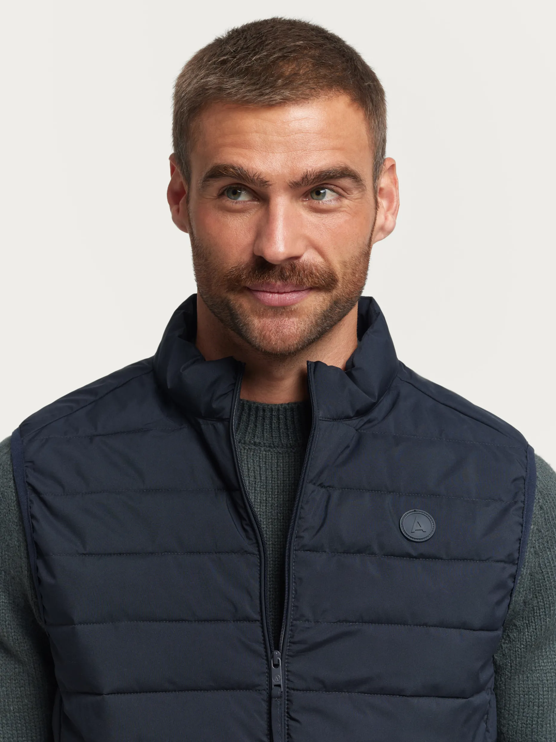 Alvaro Moreno Gilet Uomo Vincent 2024 - Design Moderno e Confortevole per Stile Casual Elegante