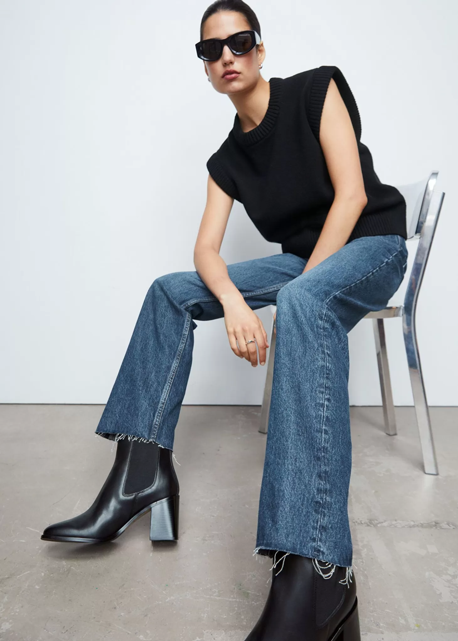 Stivaletti Chelsea in Pelle con Tacco di Hot & Other Stories - Nero Sofisticato