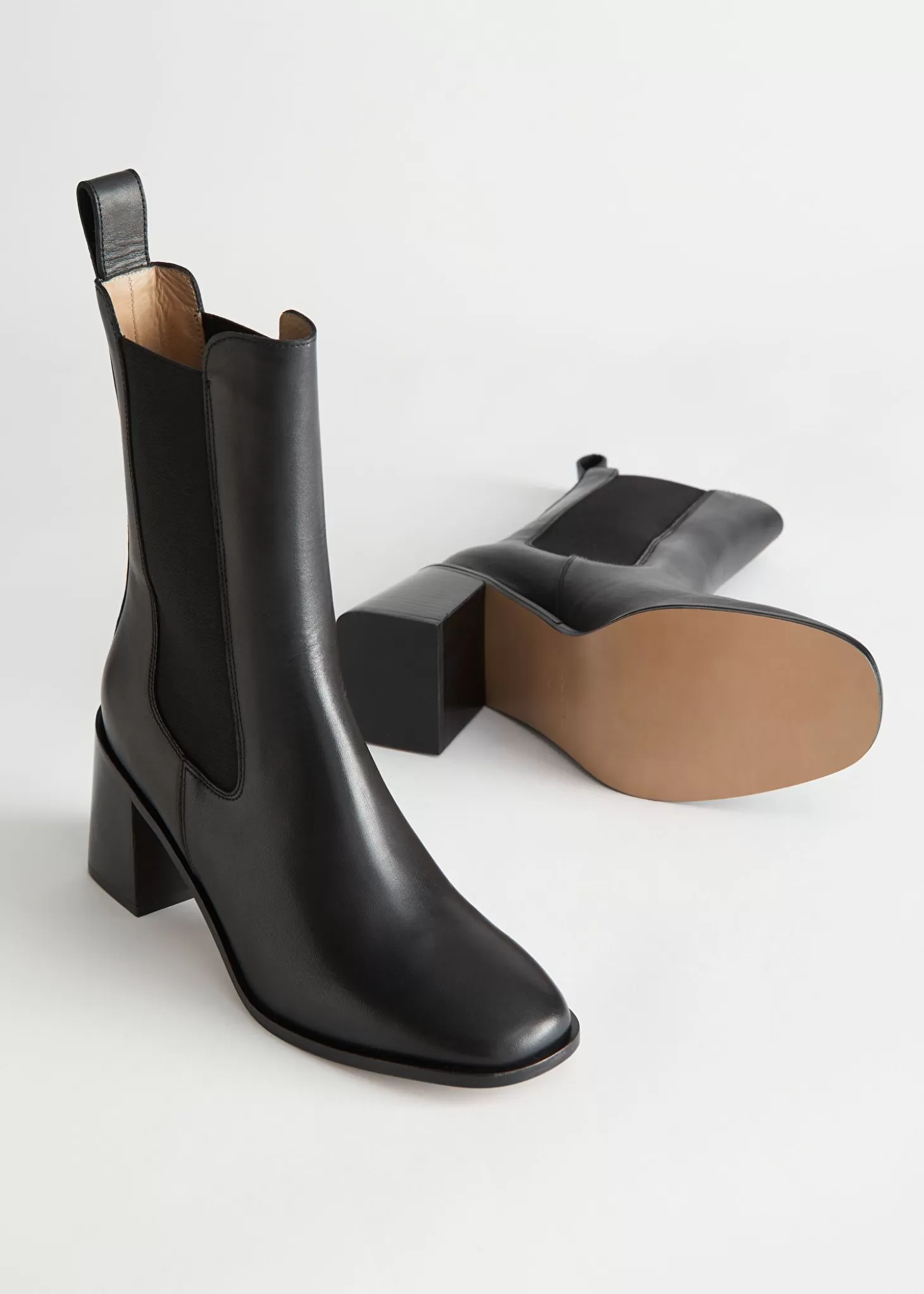 Stivaletti Chelsea in Pelle con Tacco di Hot & Other Stories - Nero Sofisticato
