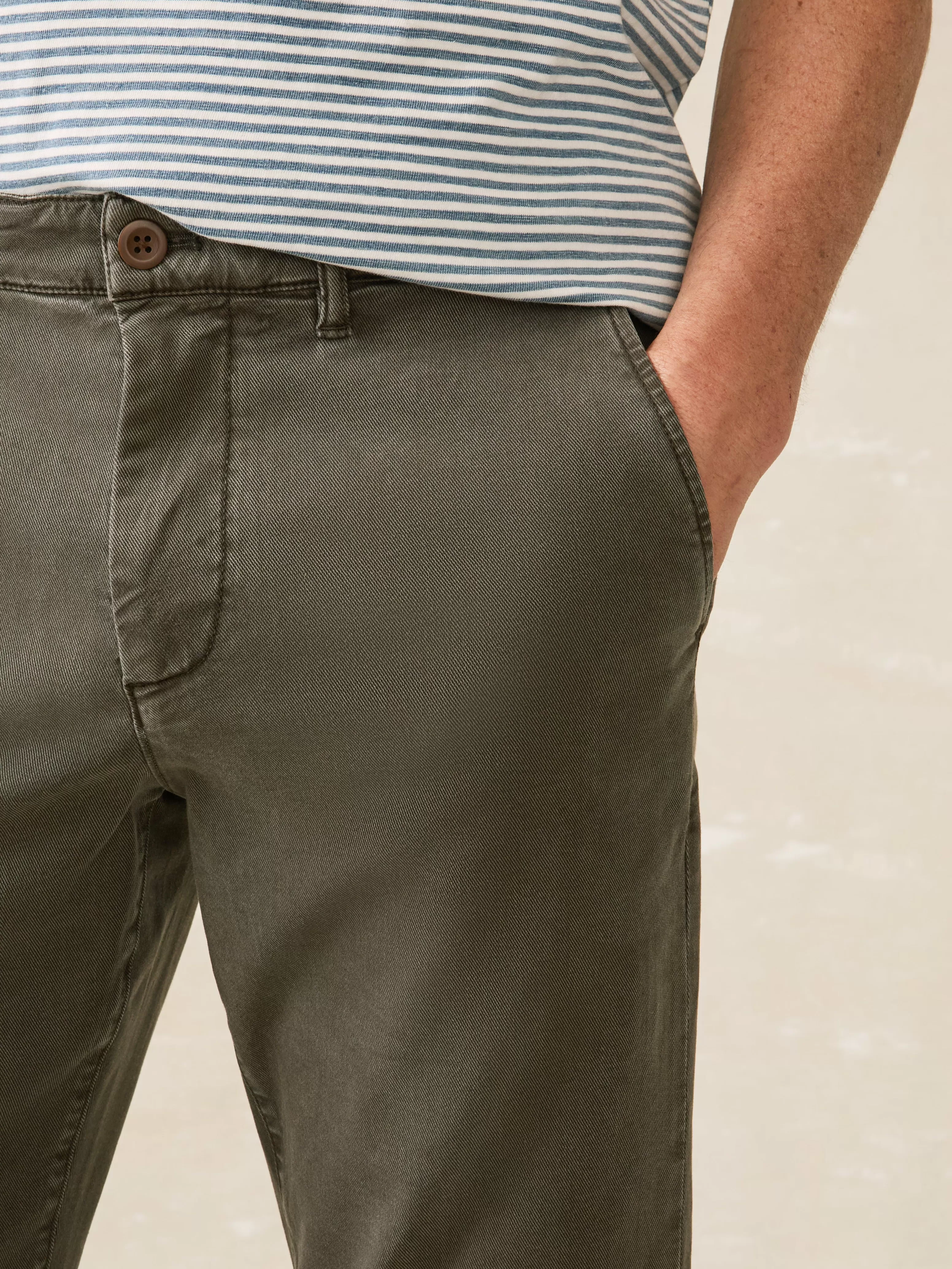 Pantaloni Chino Coastline - Nuova Collezione Primavera 2024 · Faherty Uomo · Comodi e Stilizzati per Lavoro e Tempo Libero