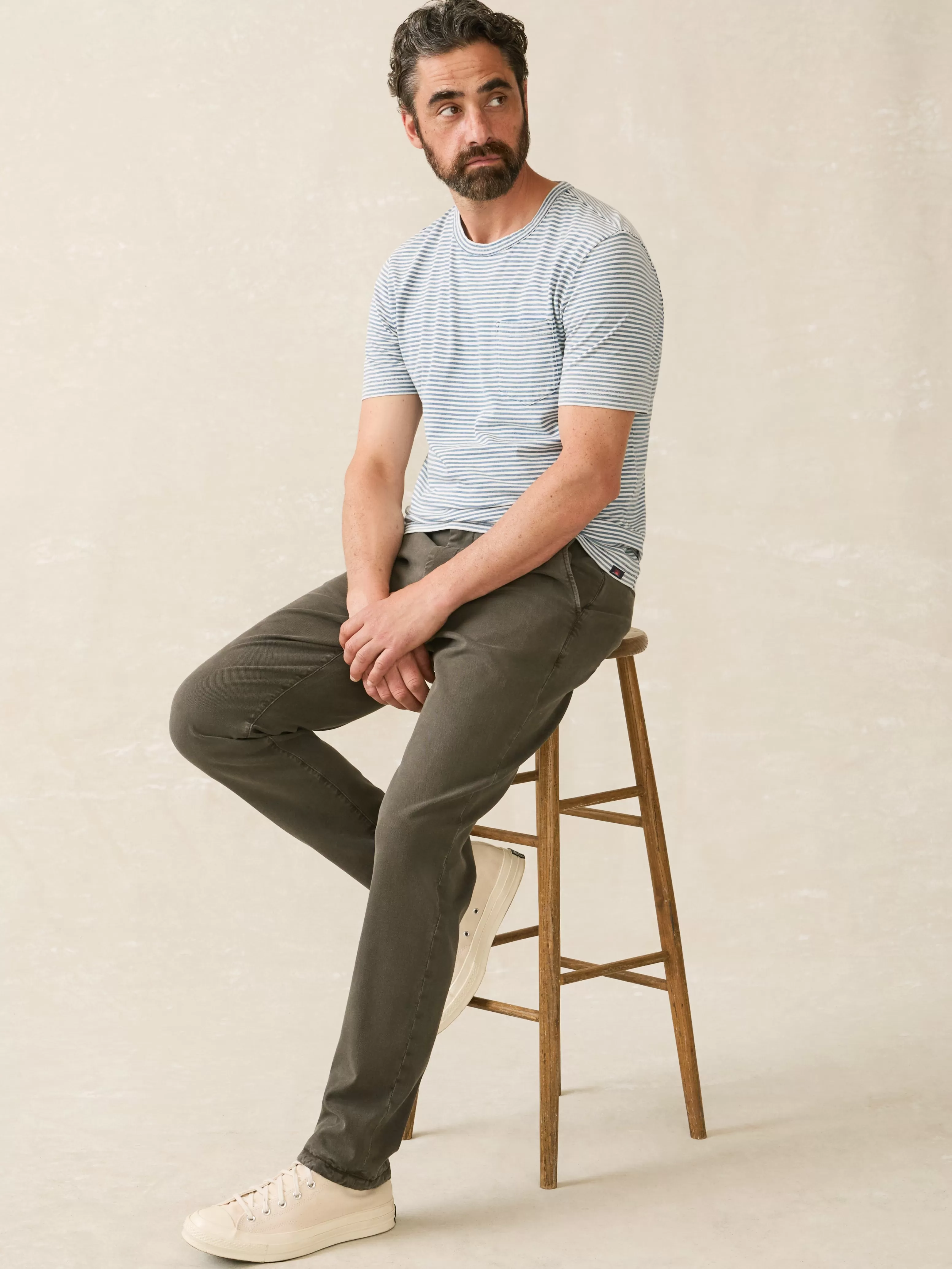 Pantaloni Chino Coastline - Nuova Collezione Primavera 2024 · Faherty Uomo · Comodi e Stilizzati per Lavoro e Tempo Libero