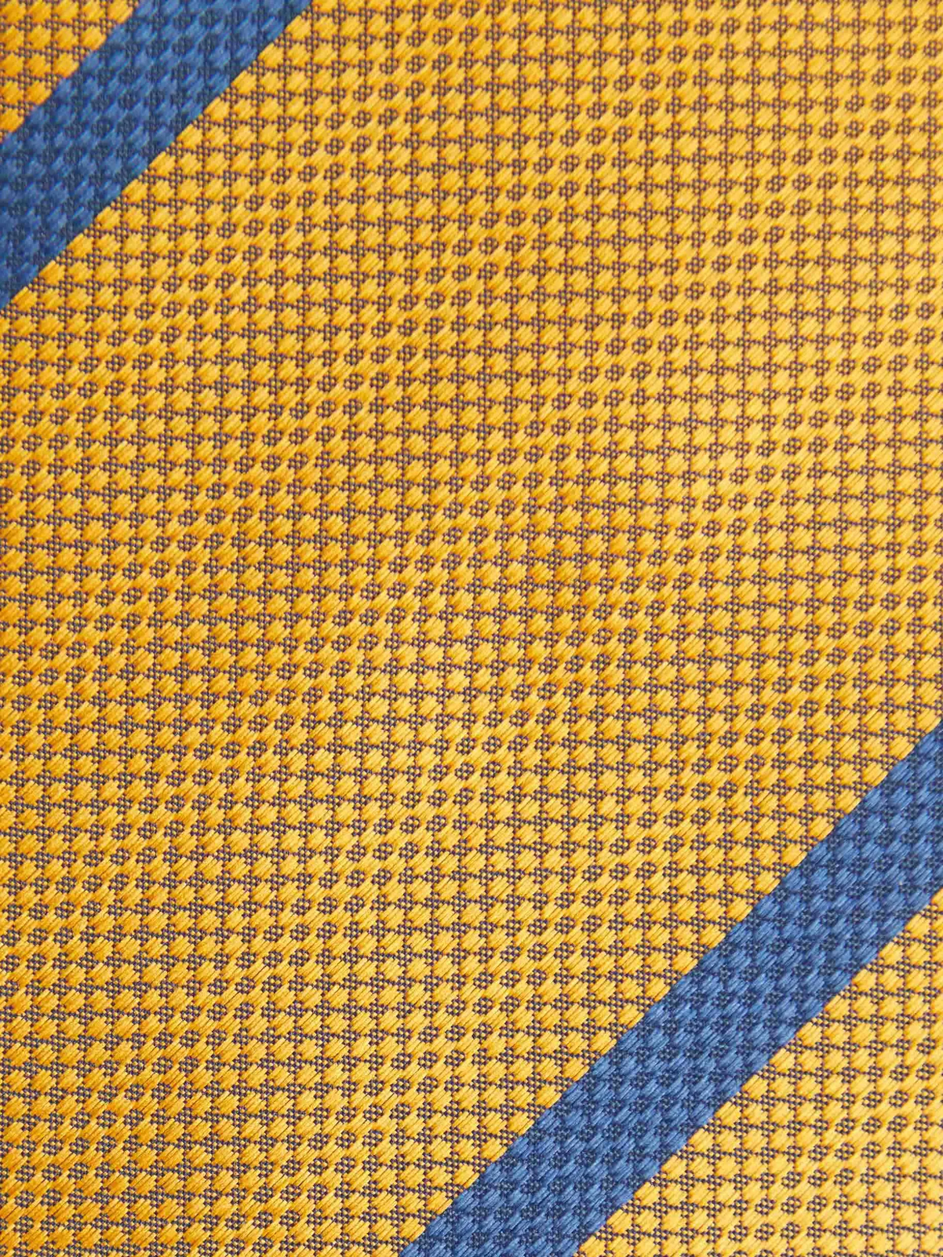 Cravatta Jacquard Elegante in Seta Pregiata con Design Esclusivo Uomo - Confezione Raffinata