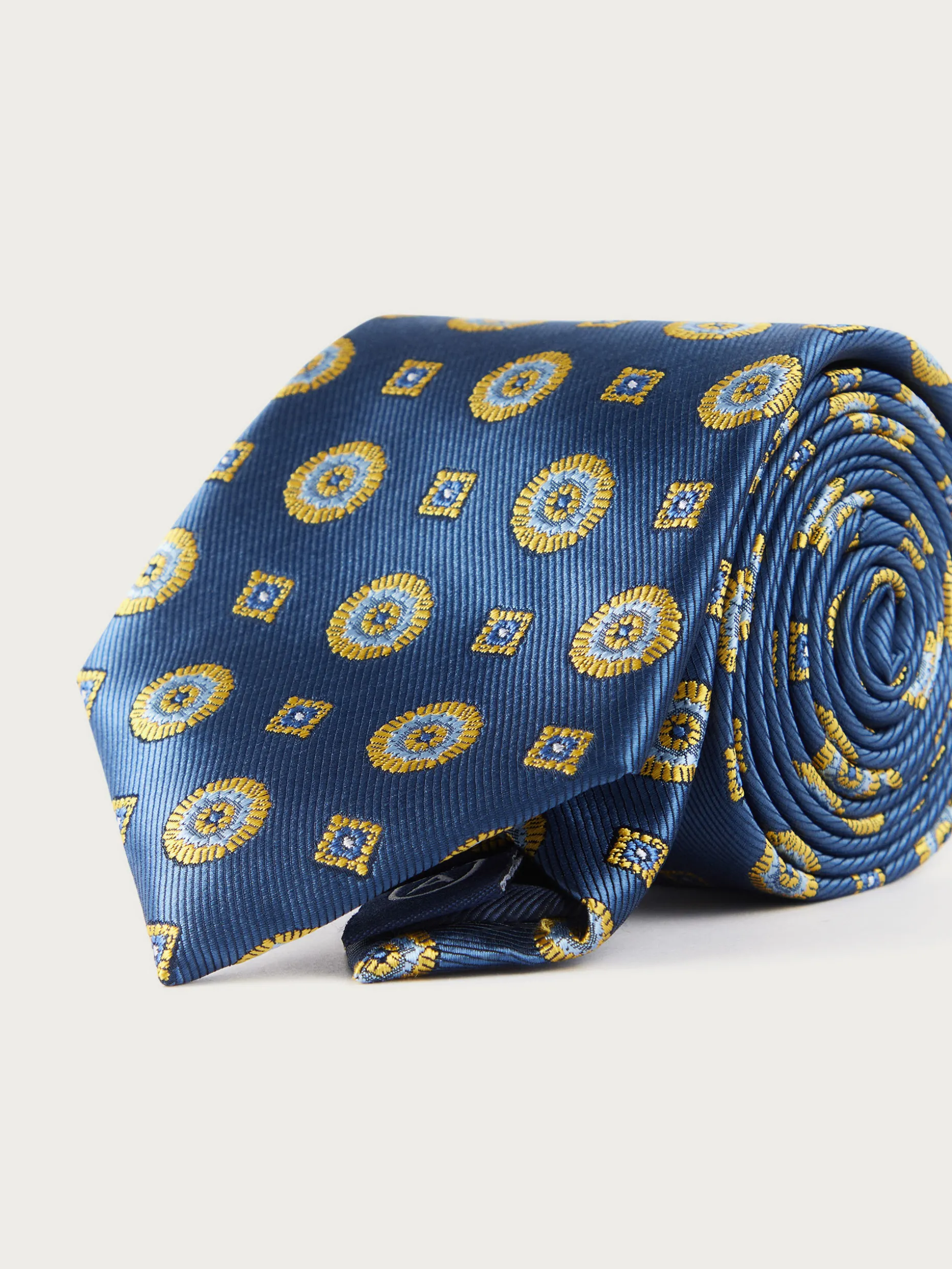 Cravatta Uomo Jacquard in Seta Pregiata - Design Esclusivo Alvaro Moreno Outlet

（：，。）