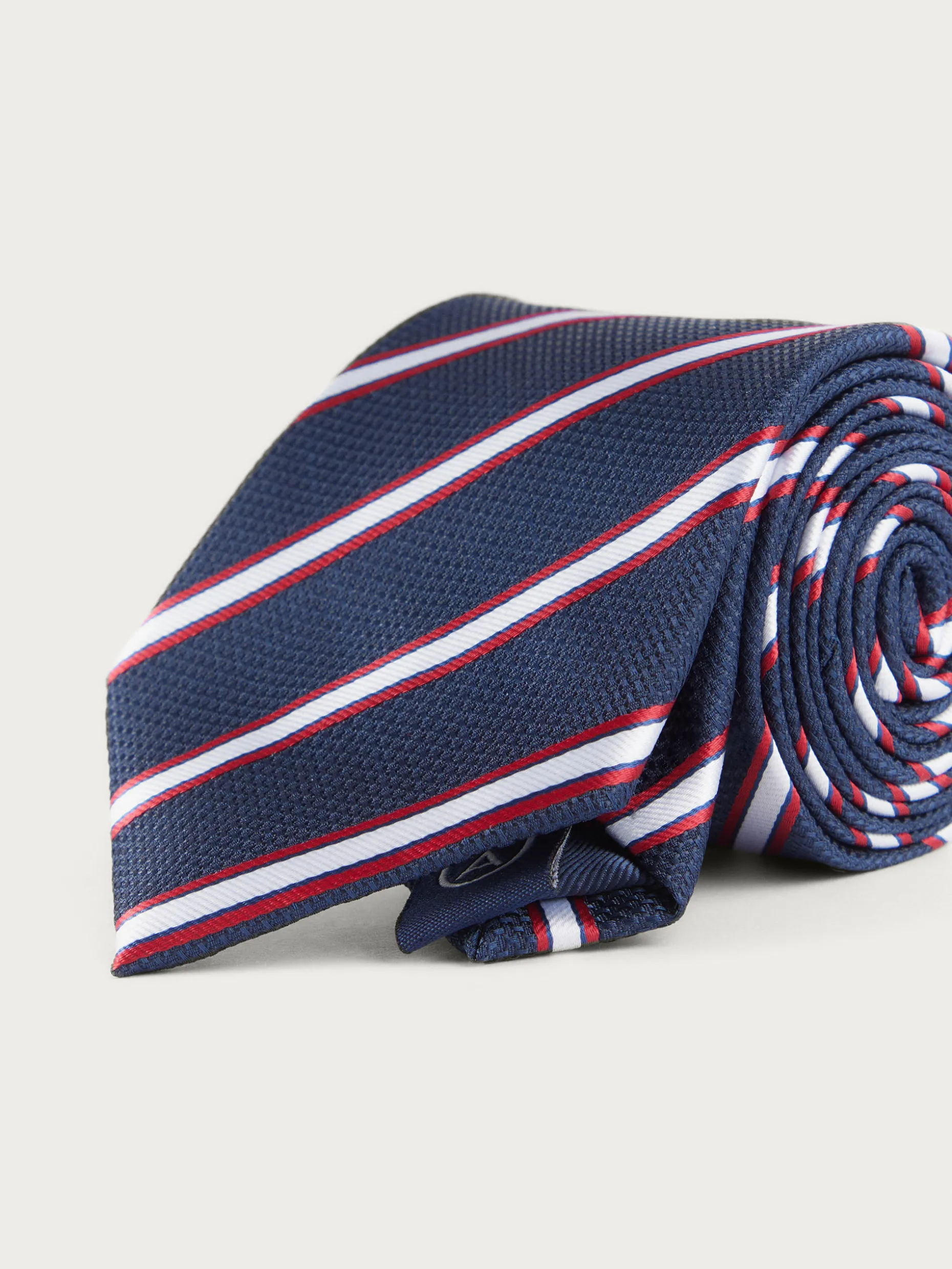 Cravatta Elegante Uomo in Seta con Design Jacquard - Stile Classico | Collezione Primavera 2024 | Outlet Alvaro Moreno