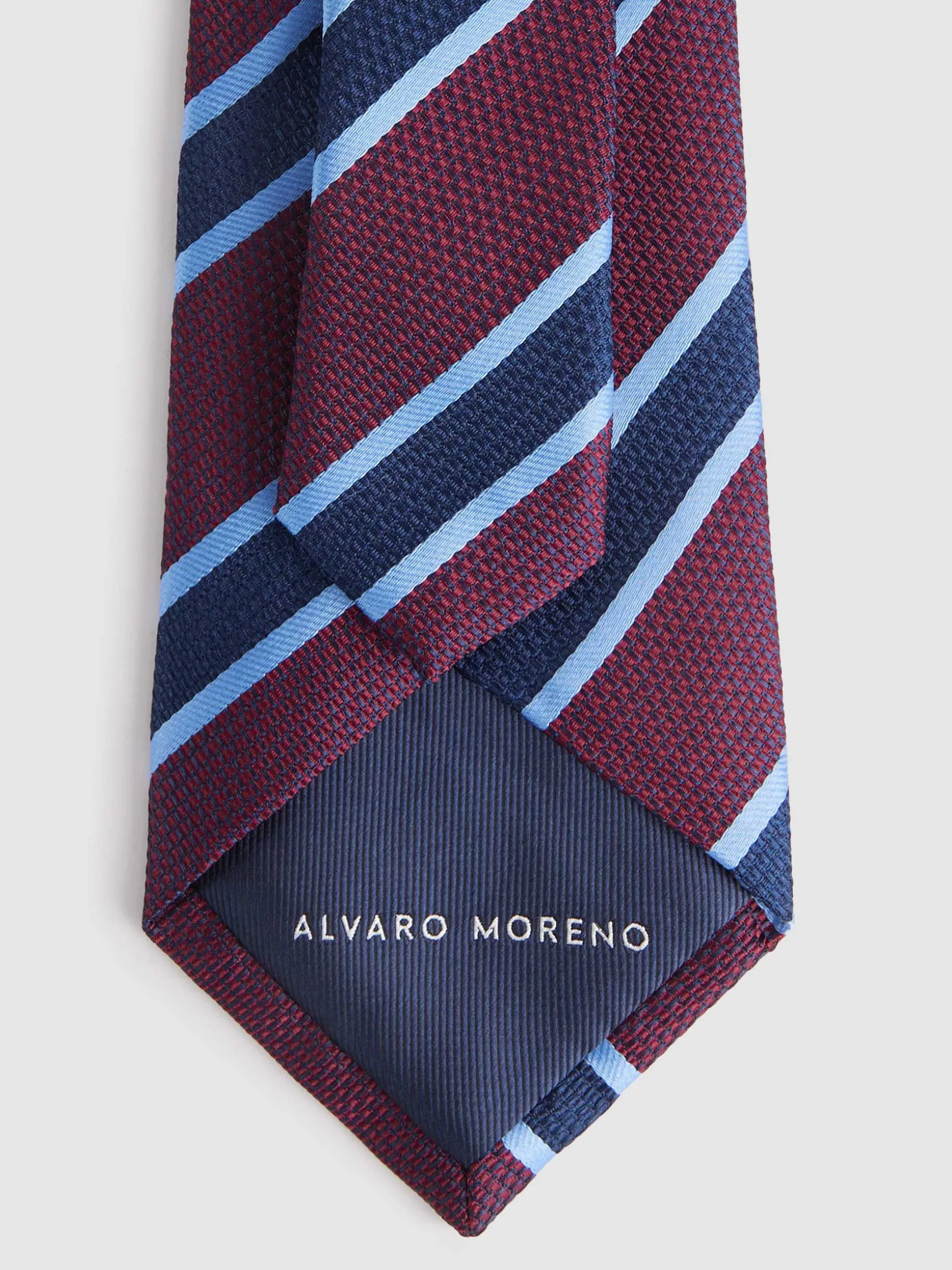 Cravatta Elegante in Tessuto Jacquard - Design Esclusivo di Alvaro Moreno a Prezzo Conveniente