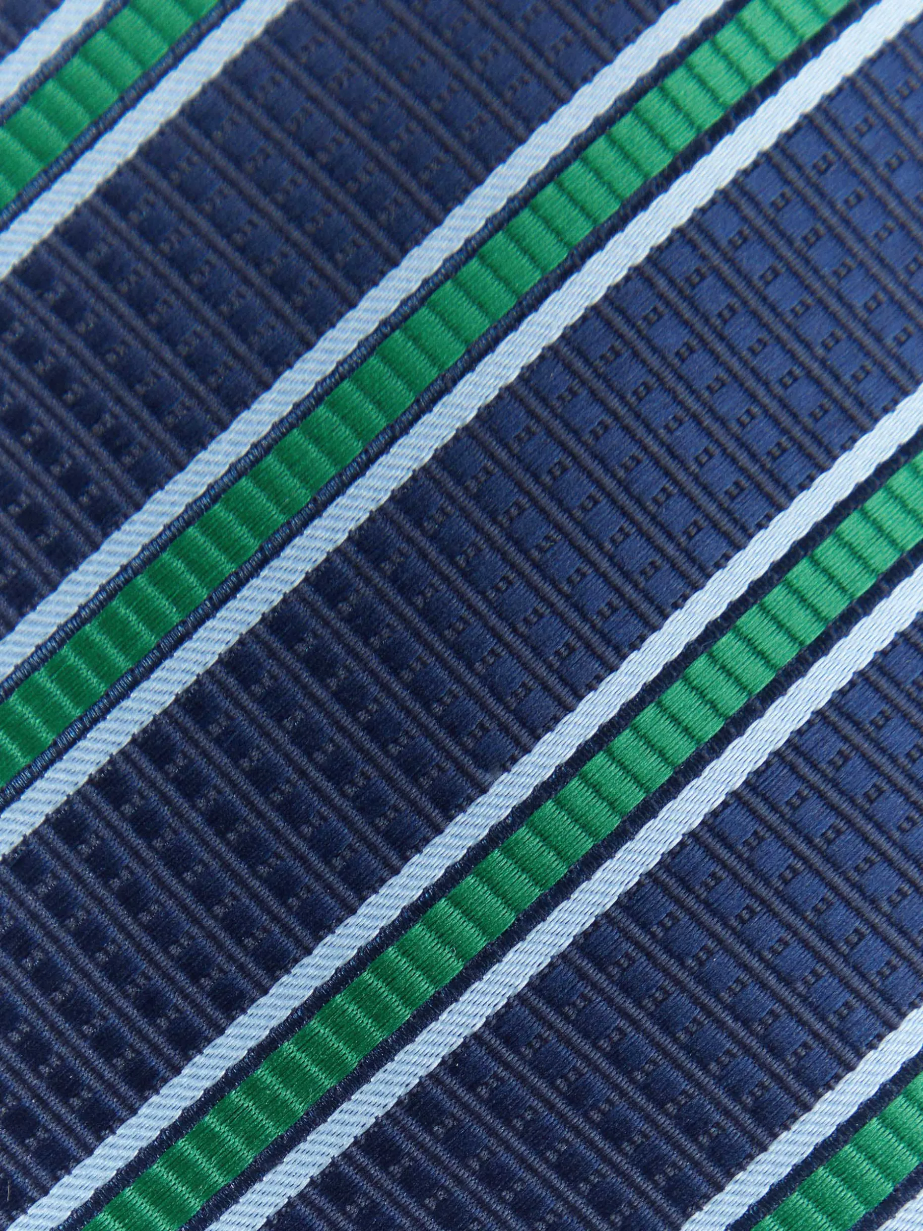 Cravatta Jacquard Elegante in Edizione Limitata - Sconti Lampo della Collezione Alvaro Moreno

 alternativa più creativa:

Cravatta Uomo Jacquard di Lusso con Motivo Artigianale - Offerta Speciale Alvaro Moreno Solo Oggi