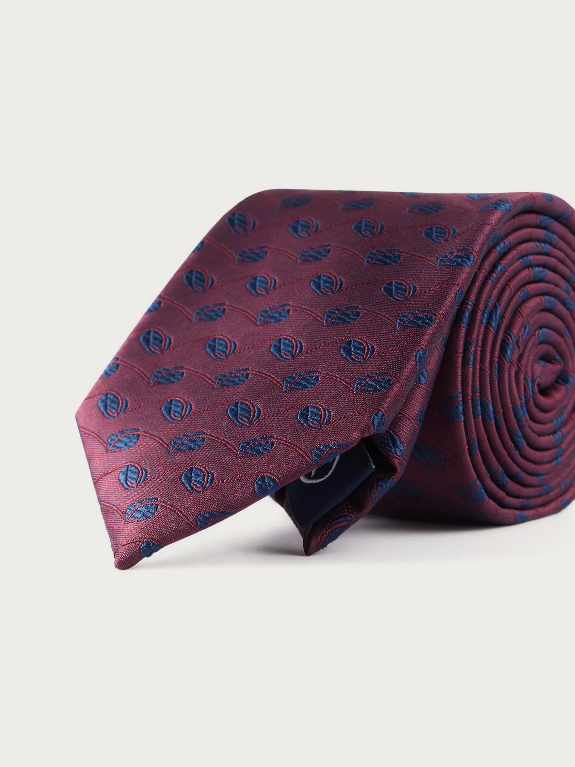 Cravatta Elegante in Tessuto Jacquard MF - Design Esclusivo di Alvaro Moreno