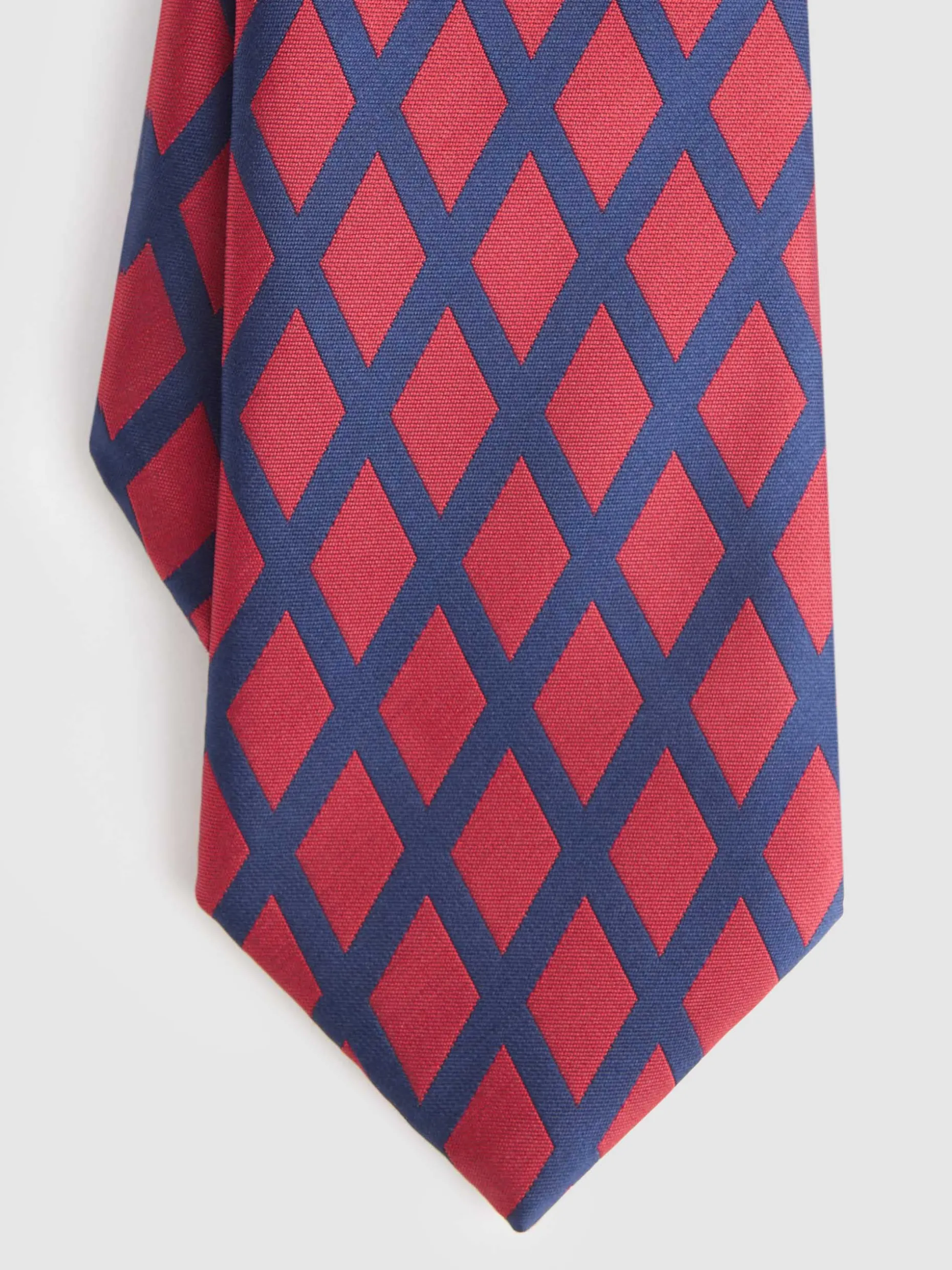 Cravatta Jacquard Elegante in Seta Artigianale con Design Esclusivo - Negozio Ufficiale Alvaro Moreno 

Accessorio Moda Uomo Realizzato a Mano - Stile Classico Contemporaneo